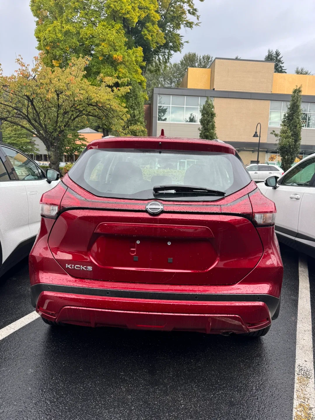 Nissan Kicks - Red image indicator(5)