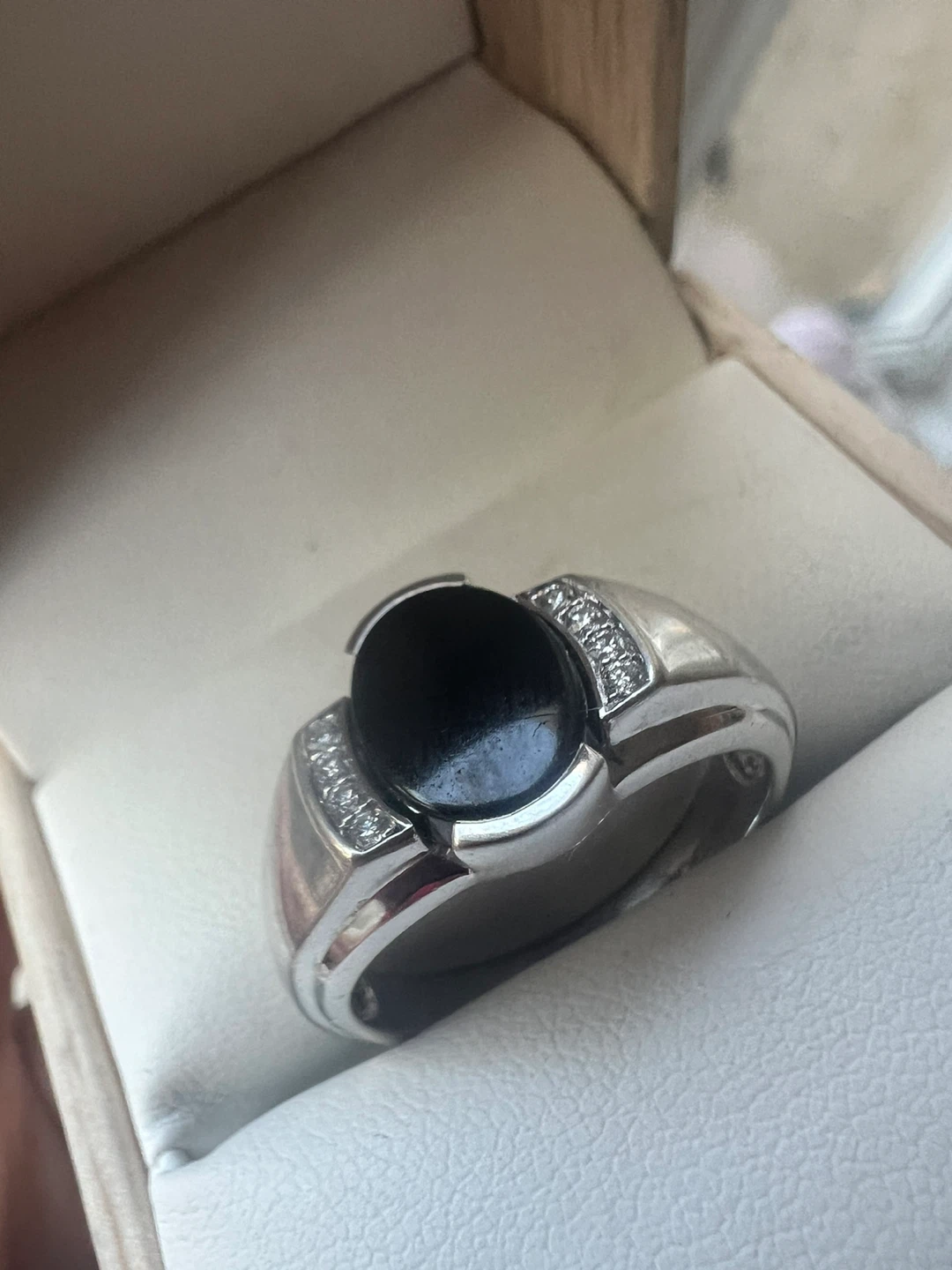 10 k Men's Onyx & Diamond Accent Ring - photo 2