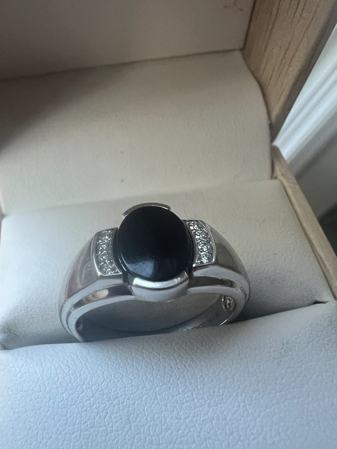 10 k Men's Onyx & Diamond Accent Ring - photo 3