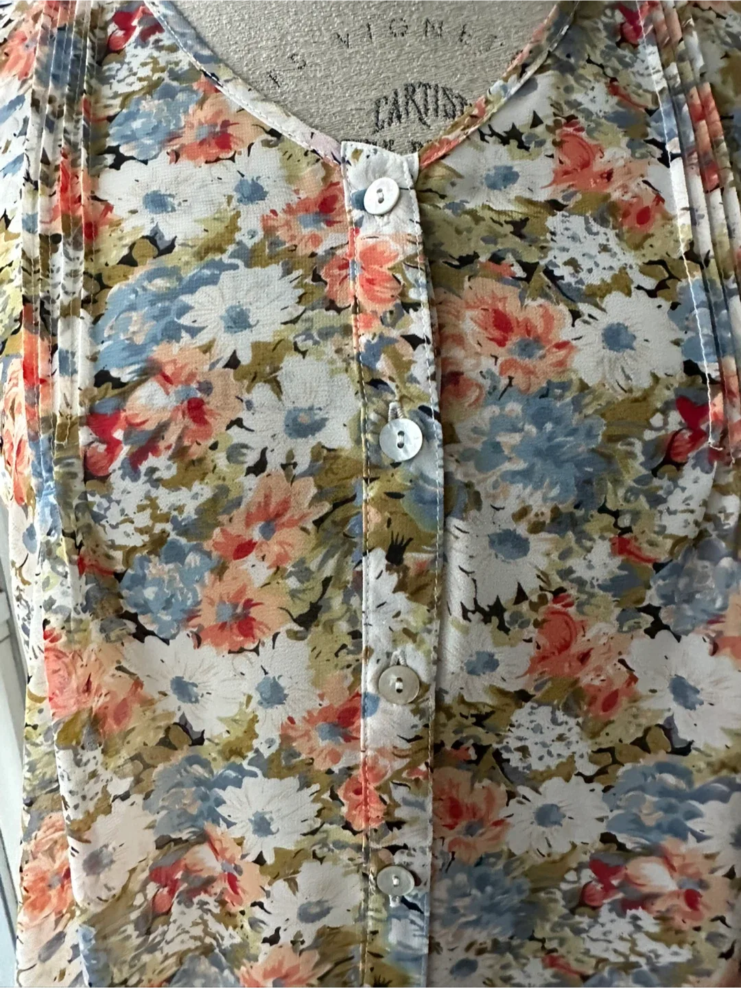 Floral Sleeveless Blouse image indicator(6)