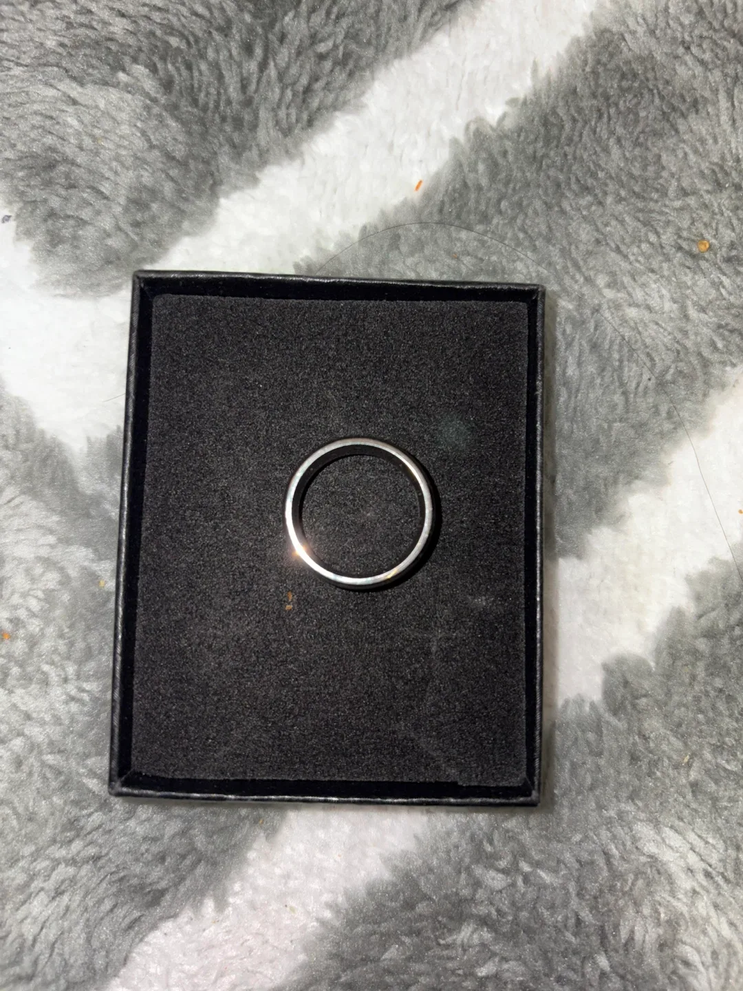 Tigrade Titanium Ring with Box- sz 8 image indicator(2)