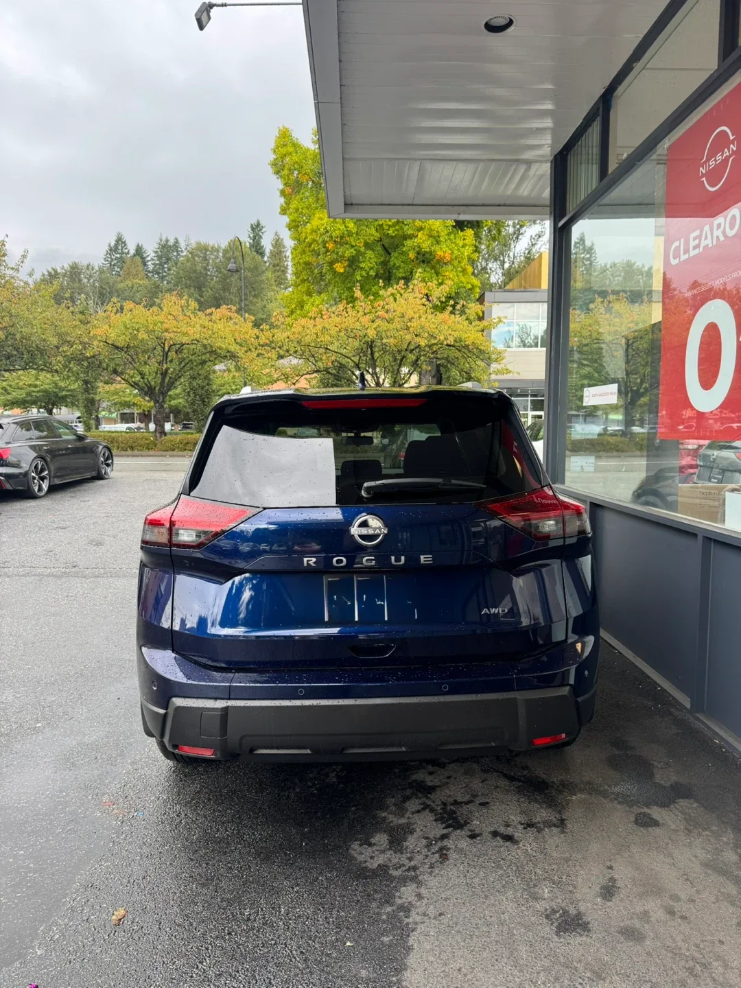 Nissan Rogue SUV image indicator(5)