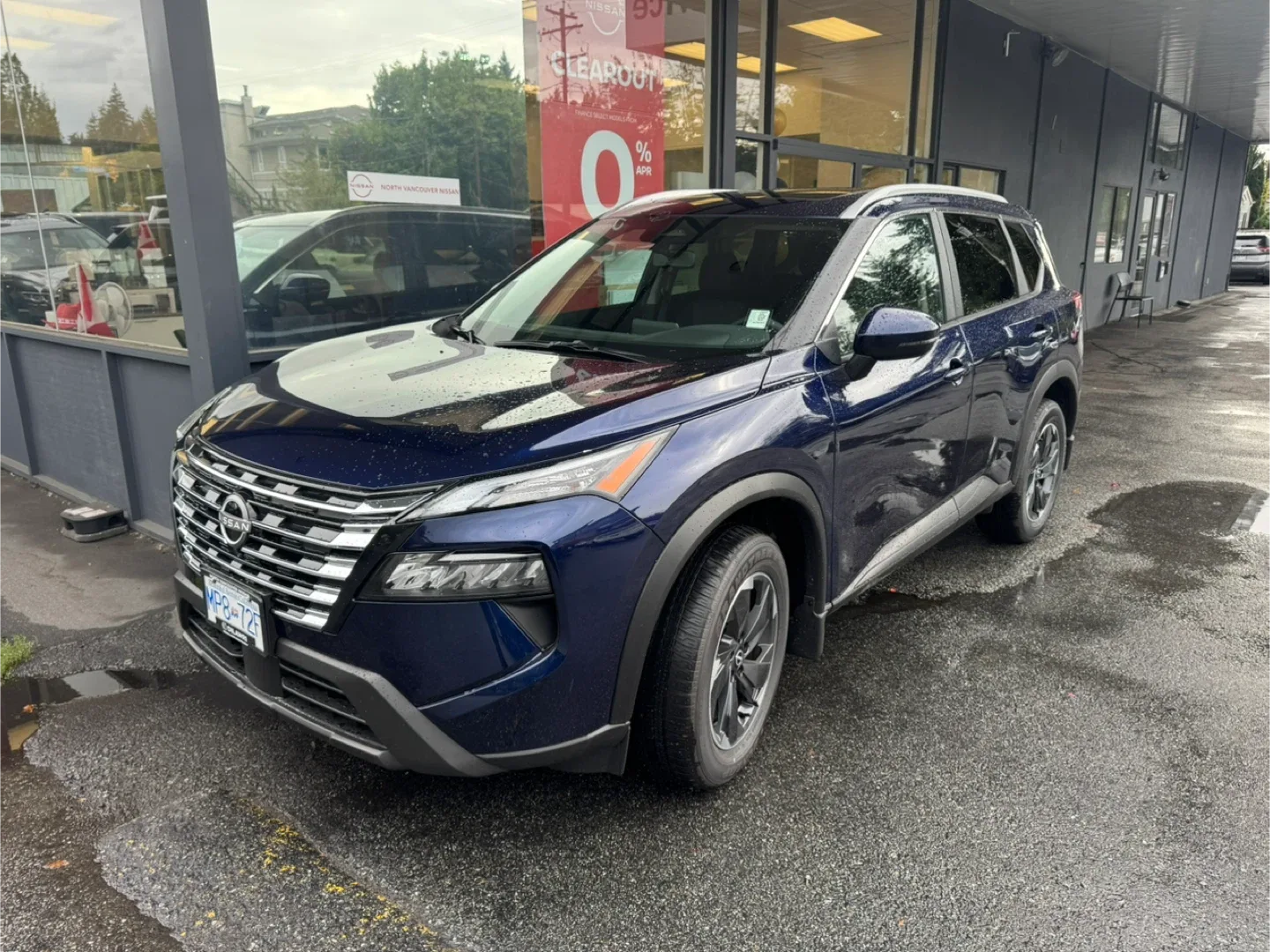 Nissan Rogue SUV image indicator(2)