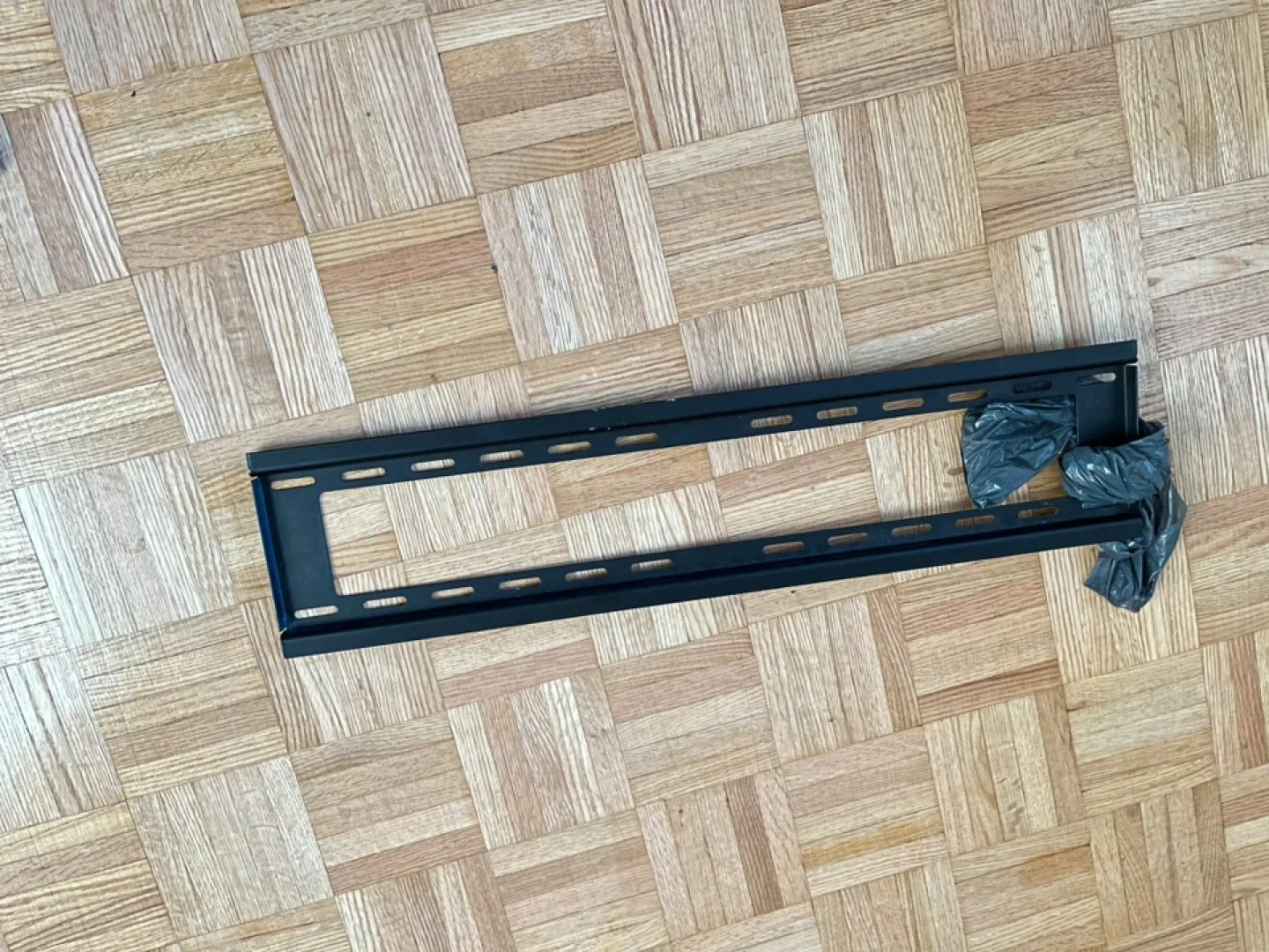 Black TV Wall Mount image indicator(3)