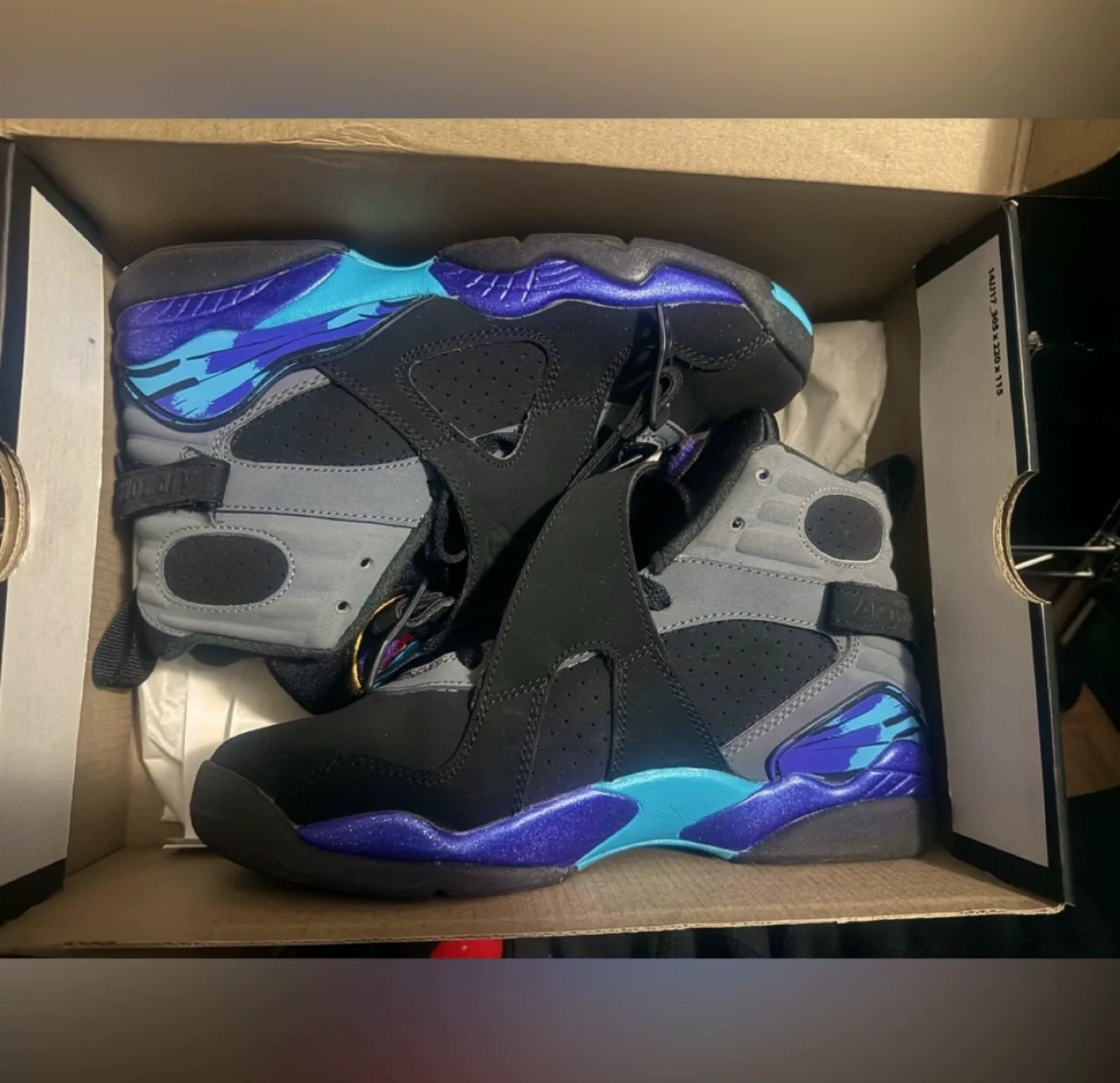 Air Jordan 8 Retro Aqua’s GS Youth Size 6Y image indicator(7)