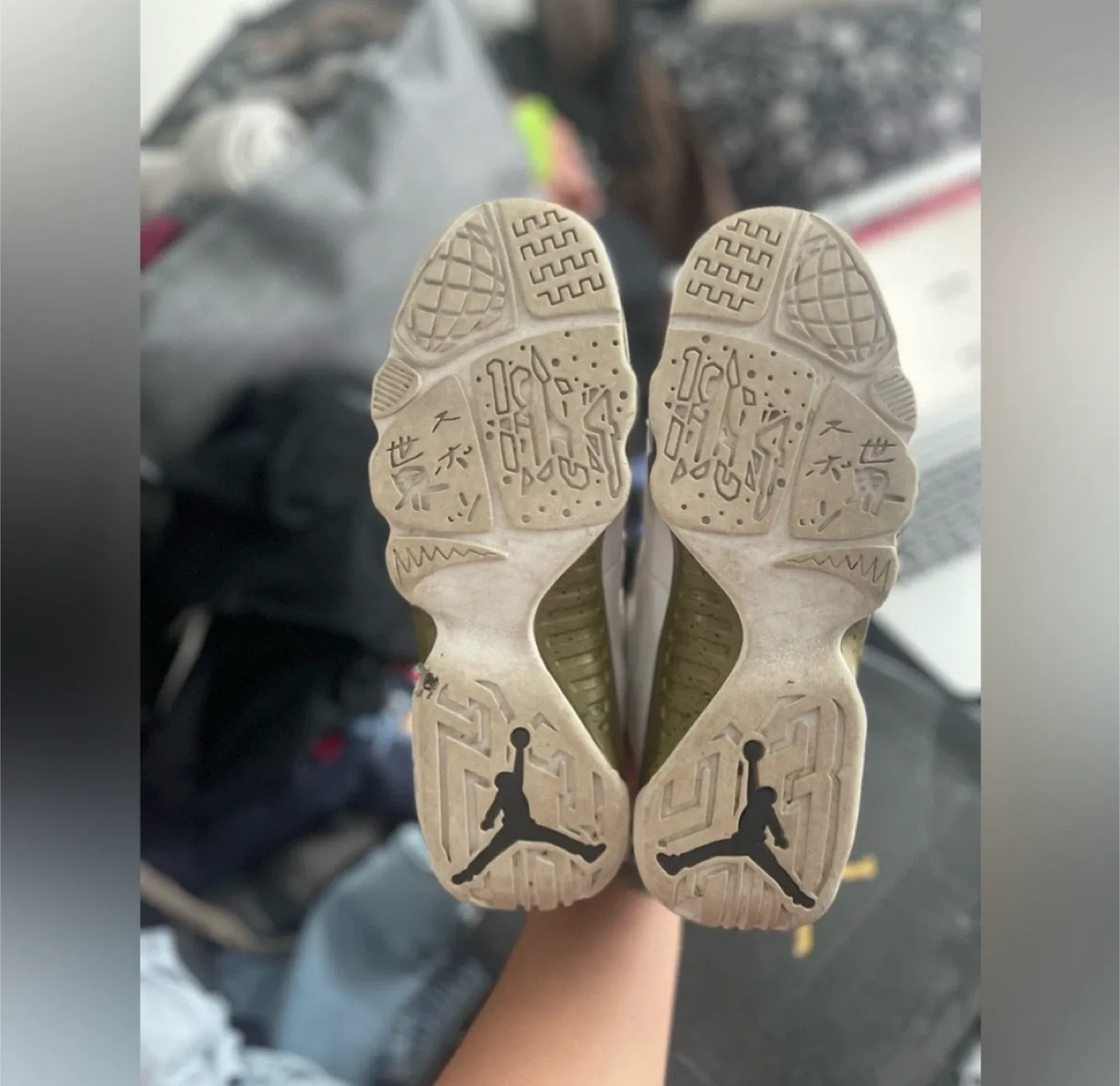 Air Jordan 9 Retro BG White/Black-Militia Green Size 6Y image indicator(4)