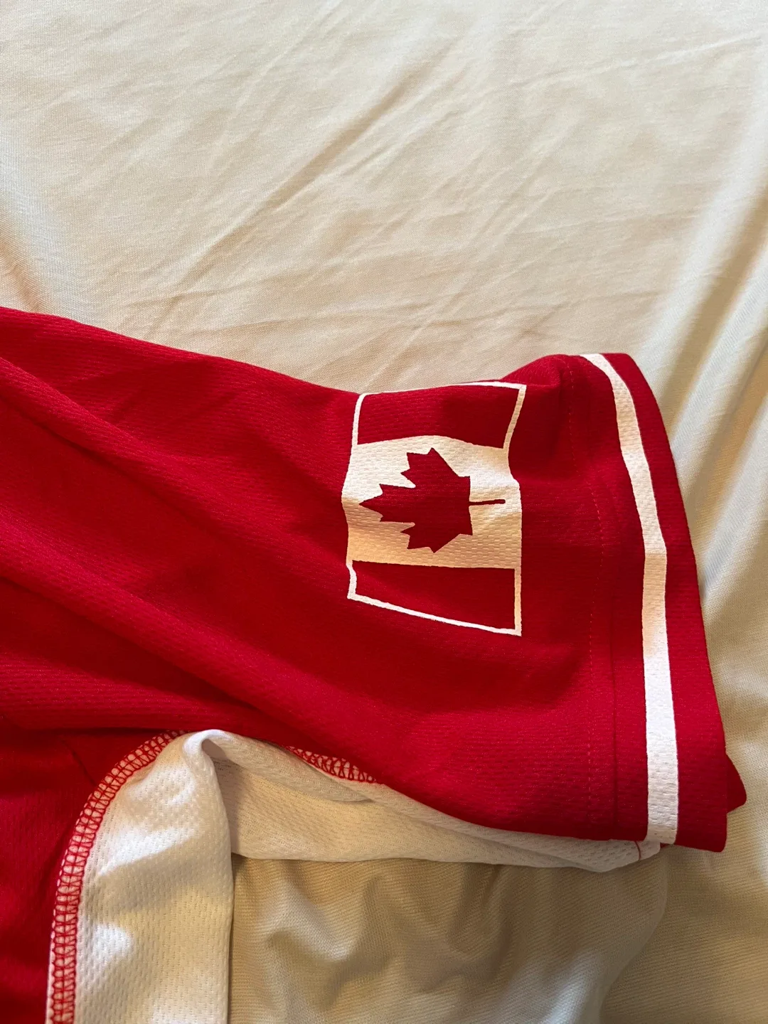 Toronto Blue Jays Extra Large Canada Day Promo Jersey image indicator(3)