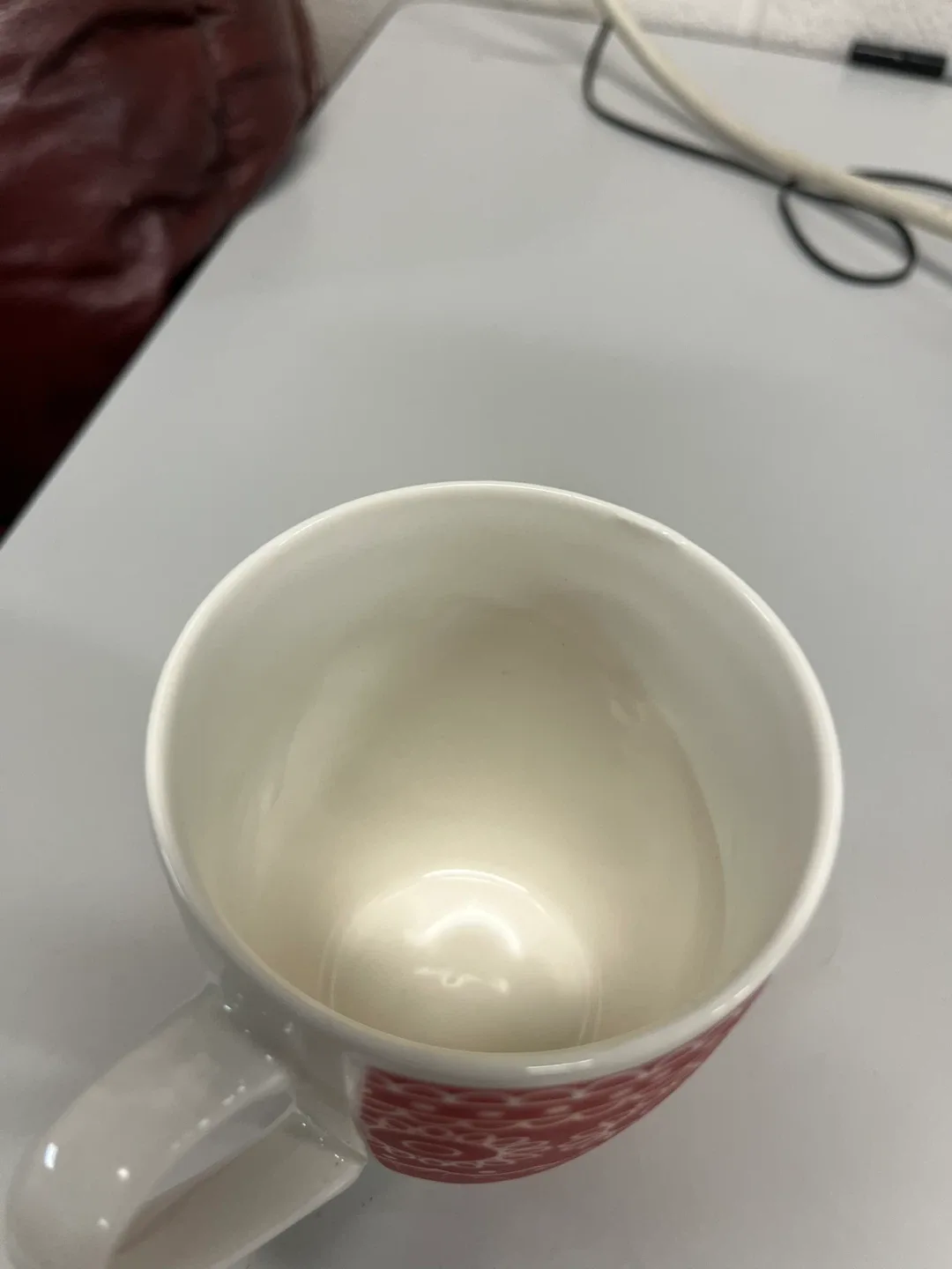 Red and White Patterned Mug image indicator(2)