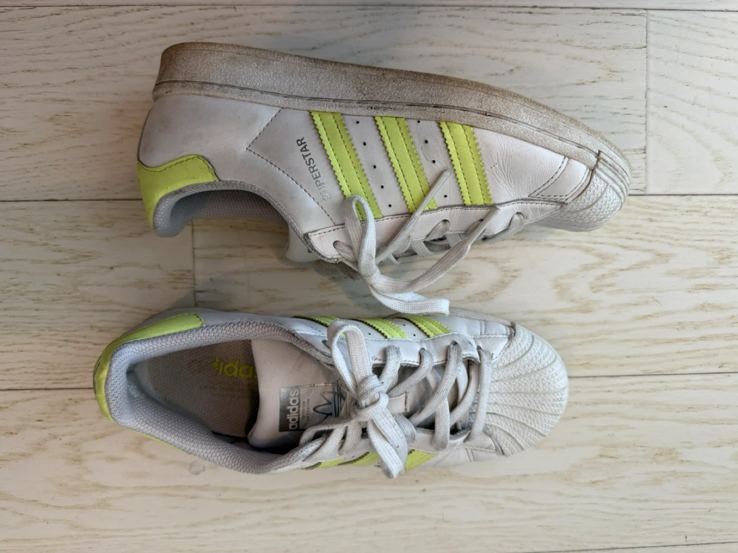 Adidas Superstar White/Yellow Sneakers - photo 2