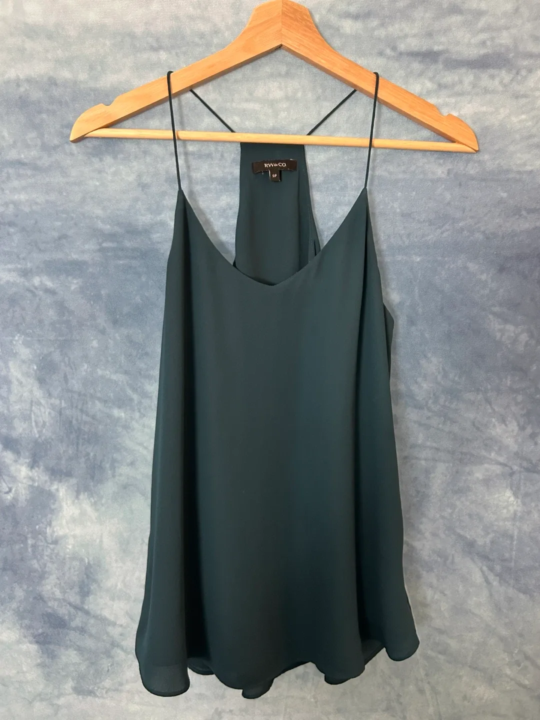 RW&CO. Sleeveless chiffon blouse- Size S image indicator(3)