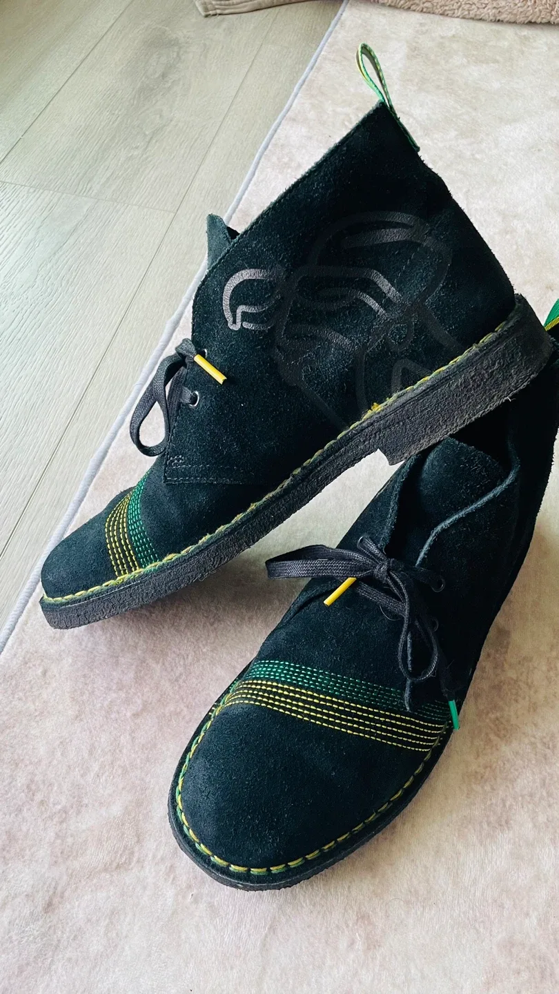 Clarks Originals Black Suede Desert Boots image indicator(4)