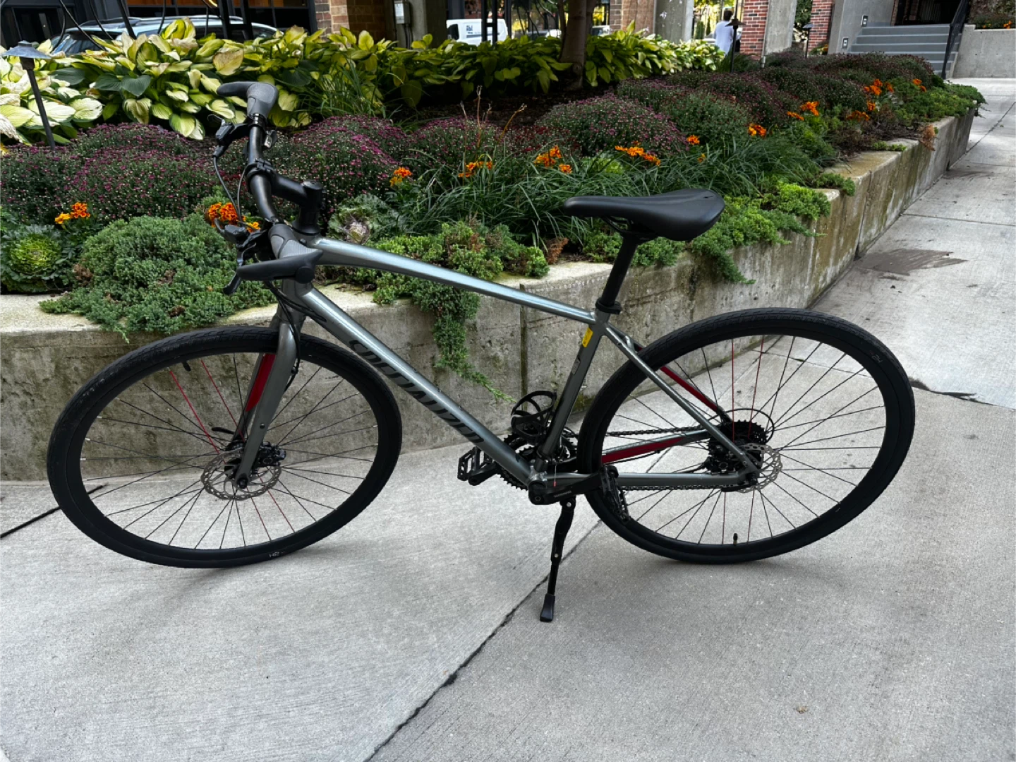 Specialized Sirrus 24 Speed Hybrid Bike with disc brakes