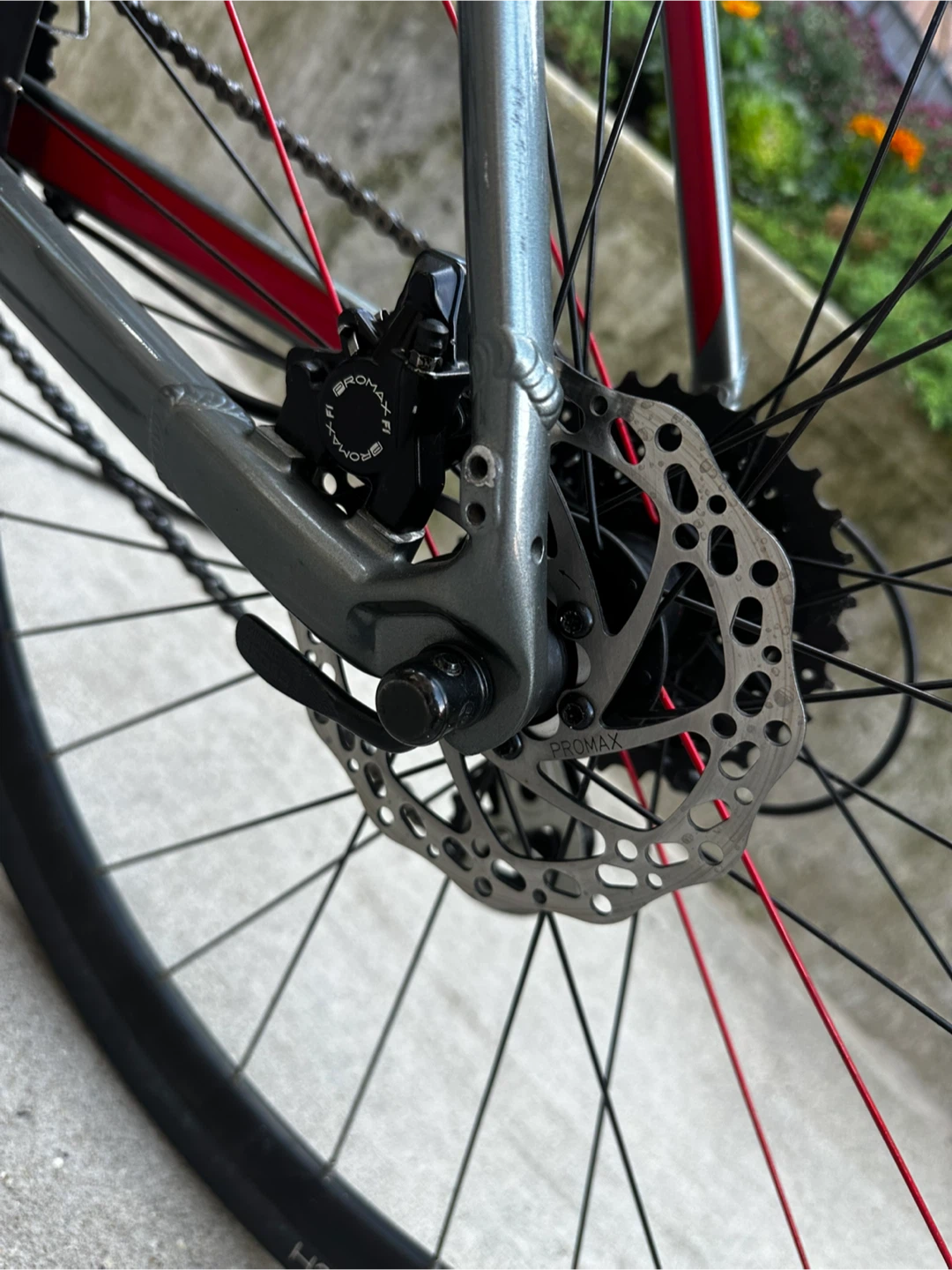 Specialized Sirrus 24 Speed Hybrid Bike with disc brakes - photo 5