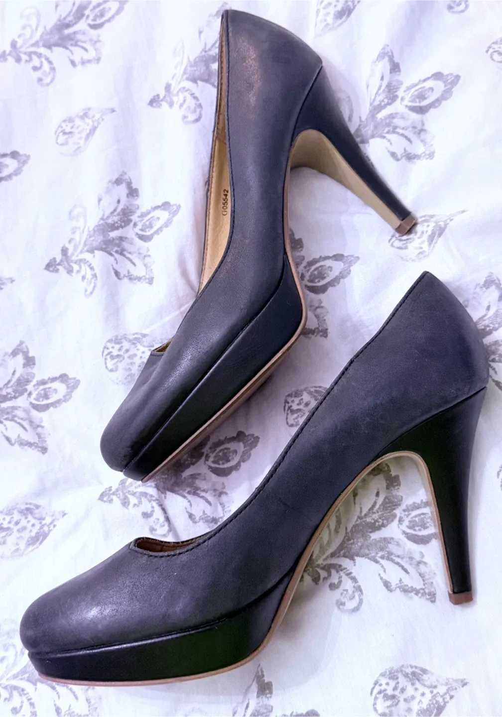 Esprit navy Heels - Size 38 image indicator(5)