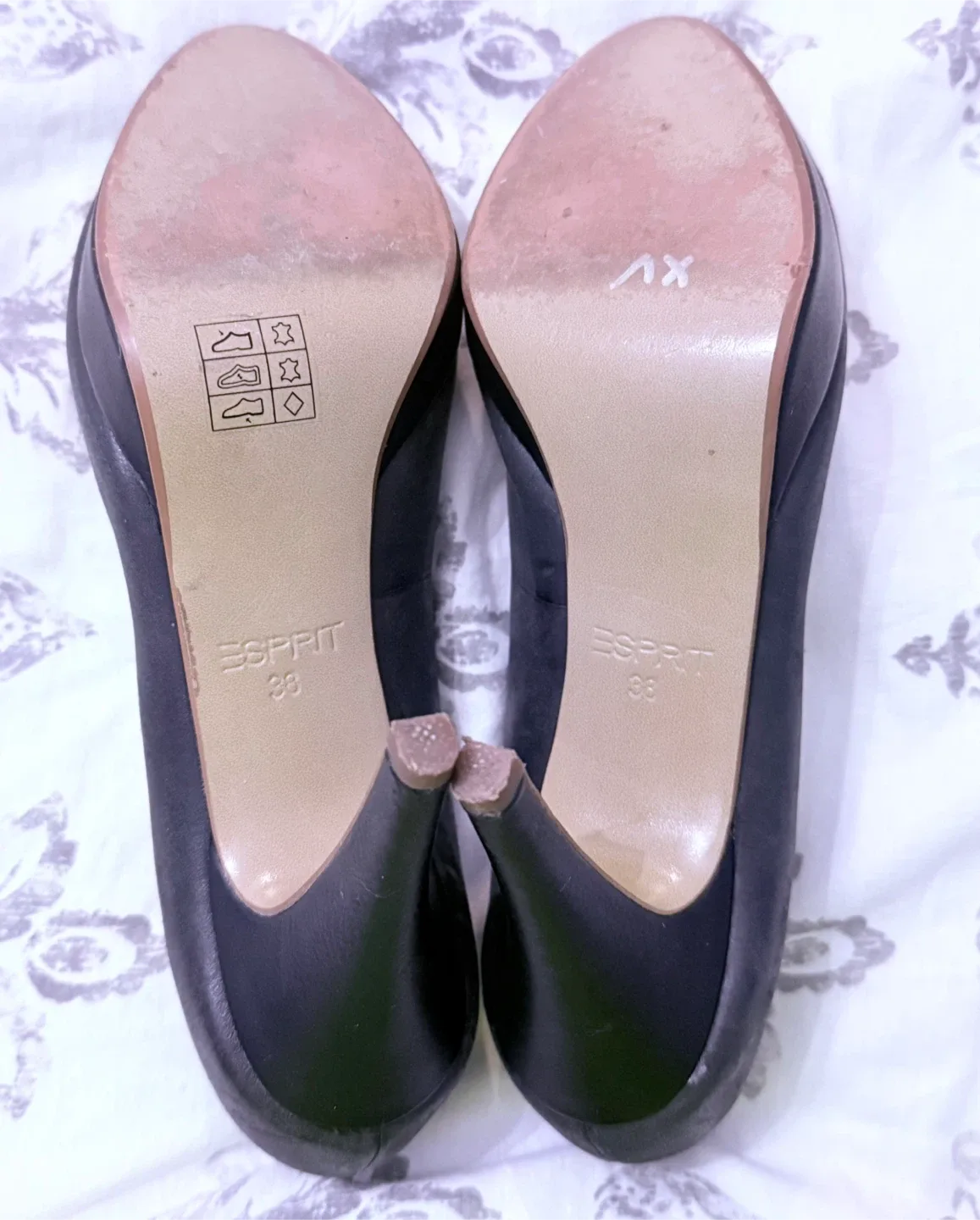 Esprit navy Heels - Size 38 image indicator(6)
