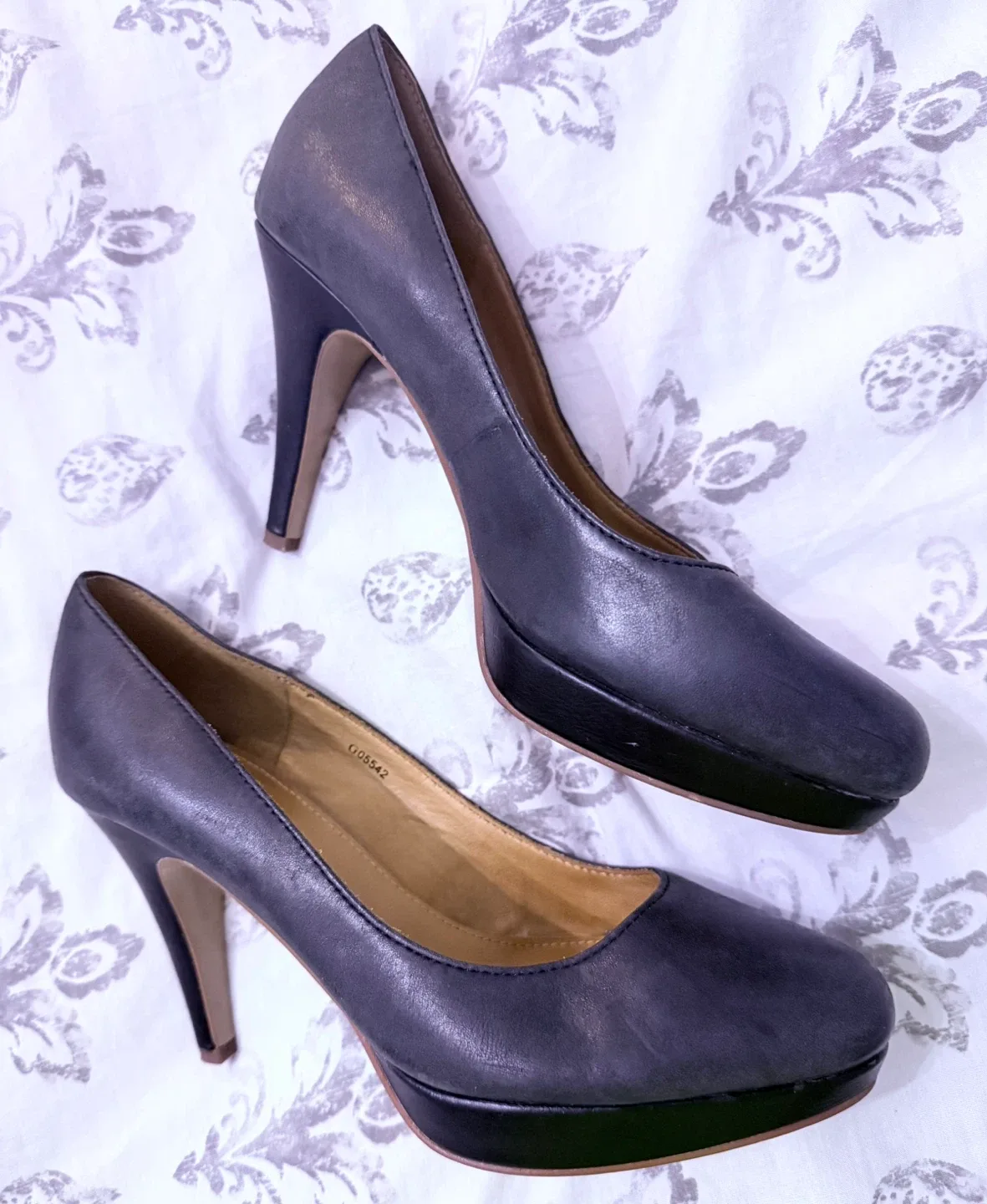 Esprit navy Heels - Size 38 image indicator(3)