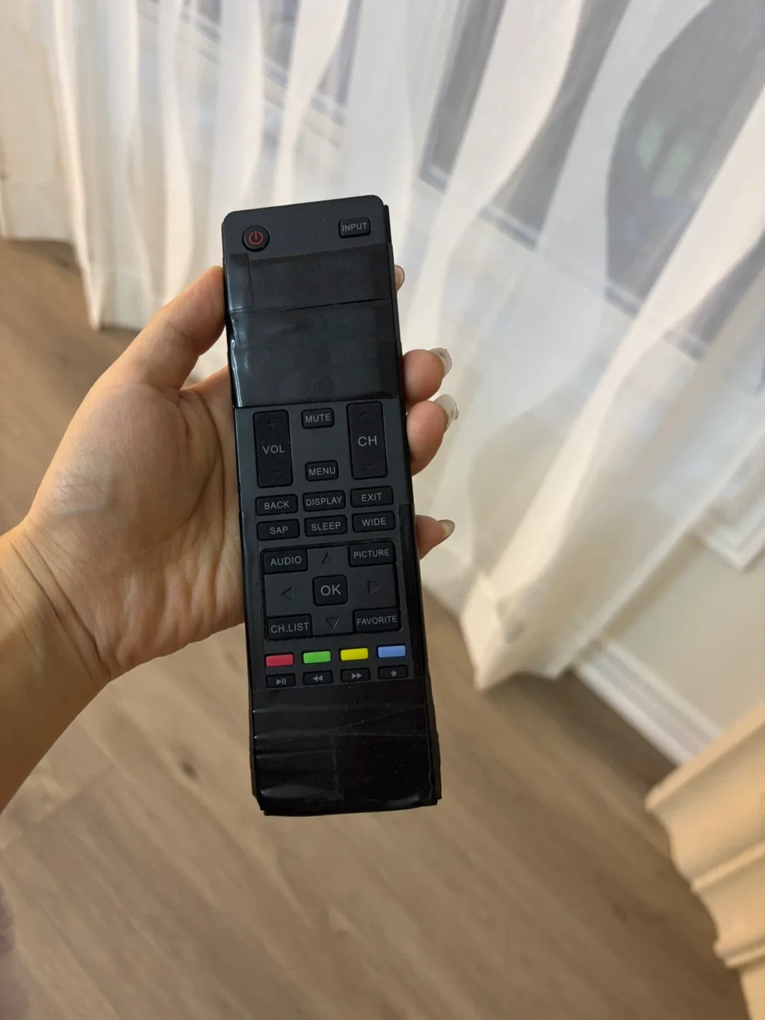 65” 4K UHD non smart TV image indicator(3)