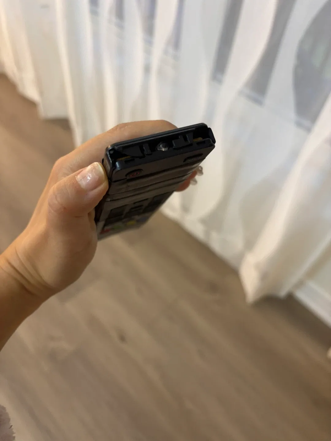 65” 4K UHD non smart TV image indicator(4)