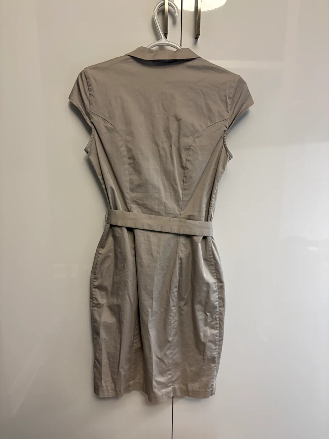 H&M Beige Dress - Size 6 image indicator(3)