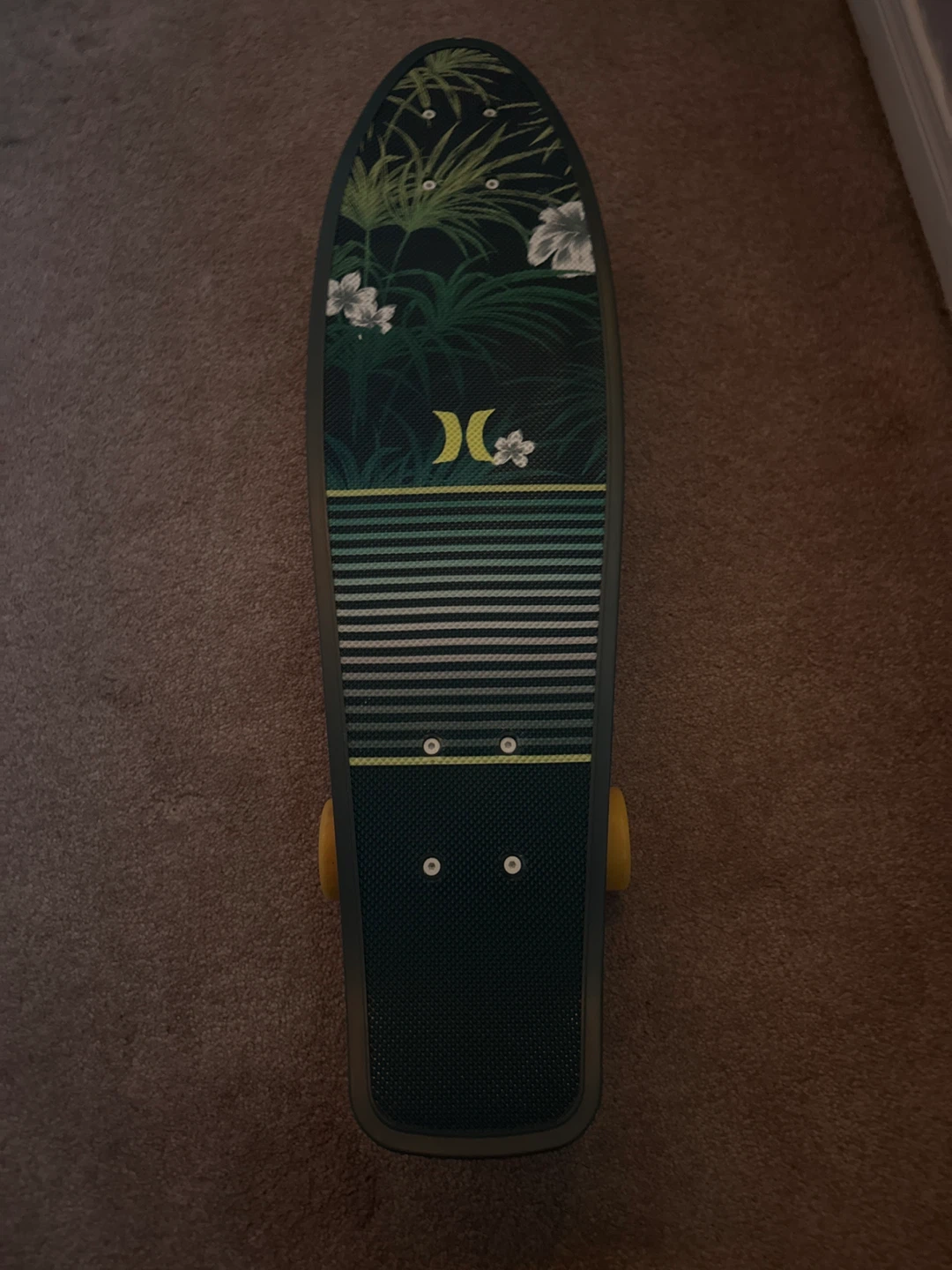 Hurley Skateboard - Floral Design