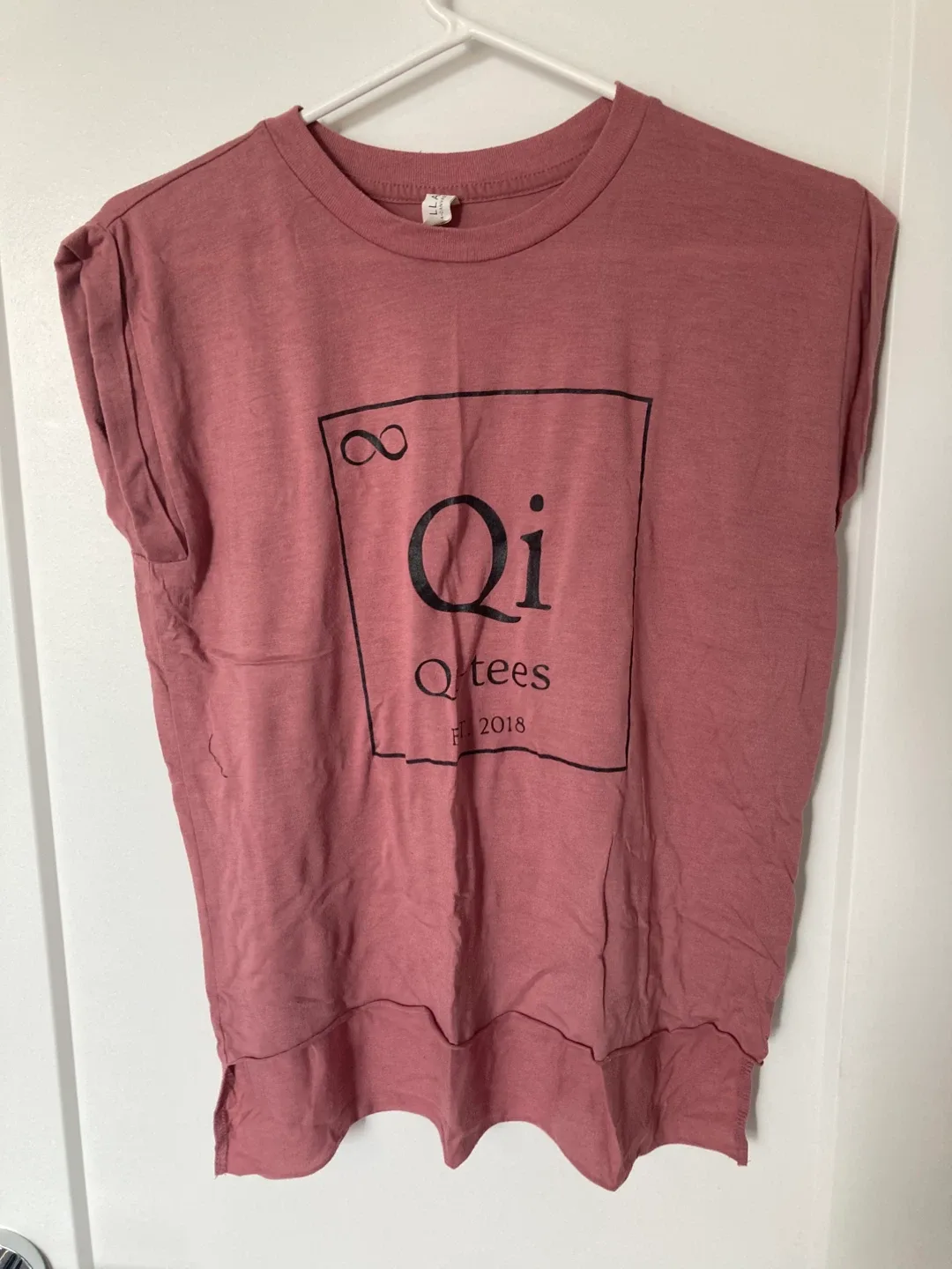 Qi Qtees Pink Graphic Tee & Tonic&Co Grey Tank Top thumbnail