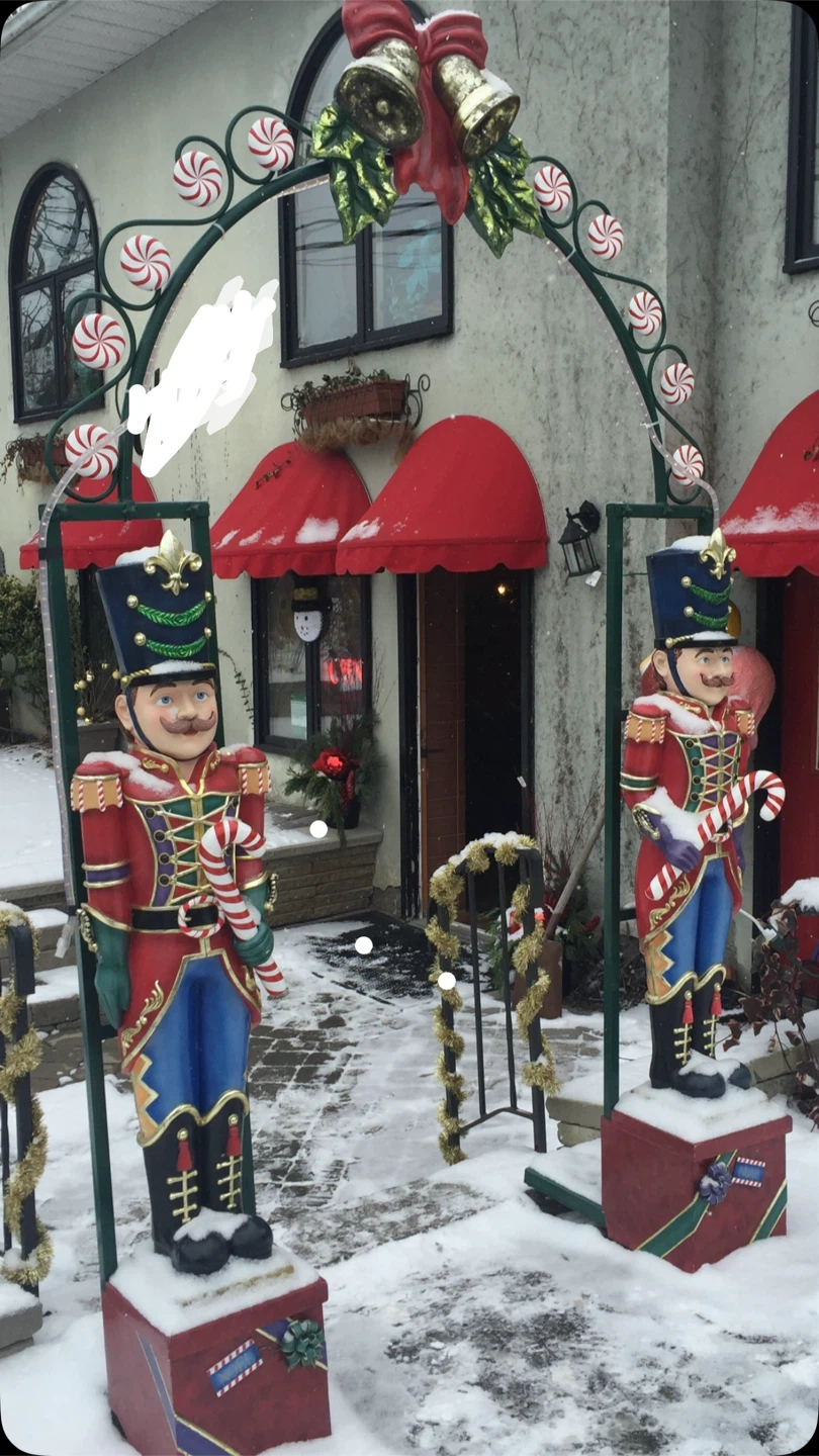 🎄 Unique Giant Nutcracker Archway – 10 FT Tall Holiday Display 🎄