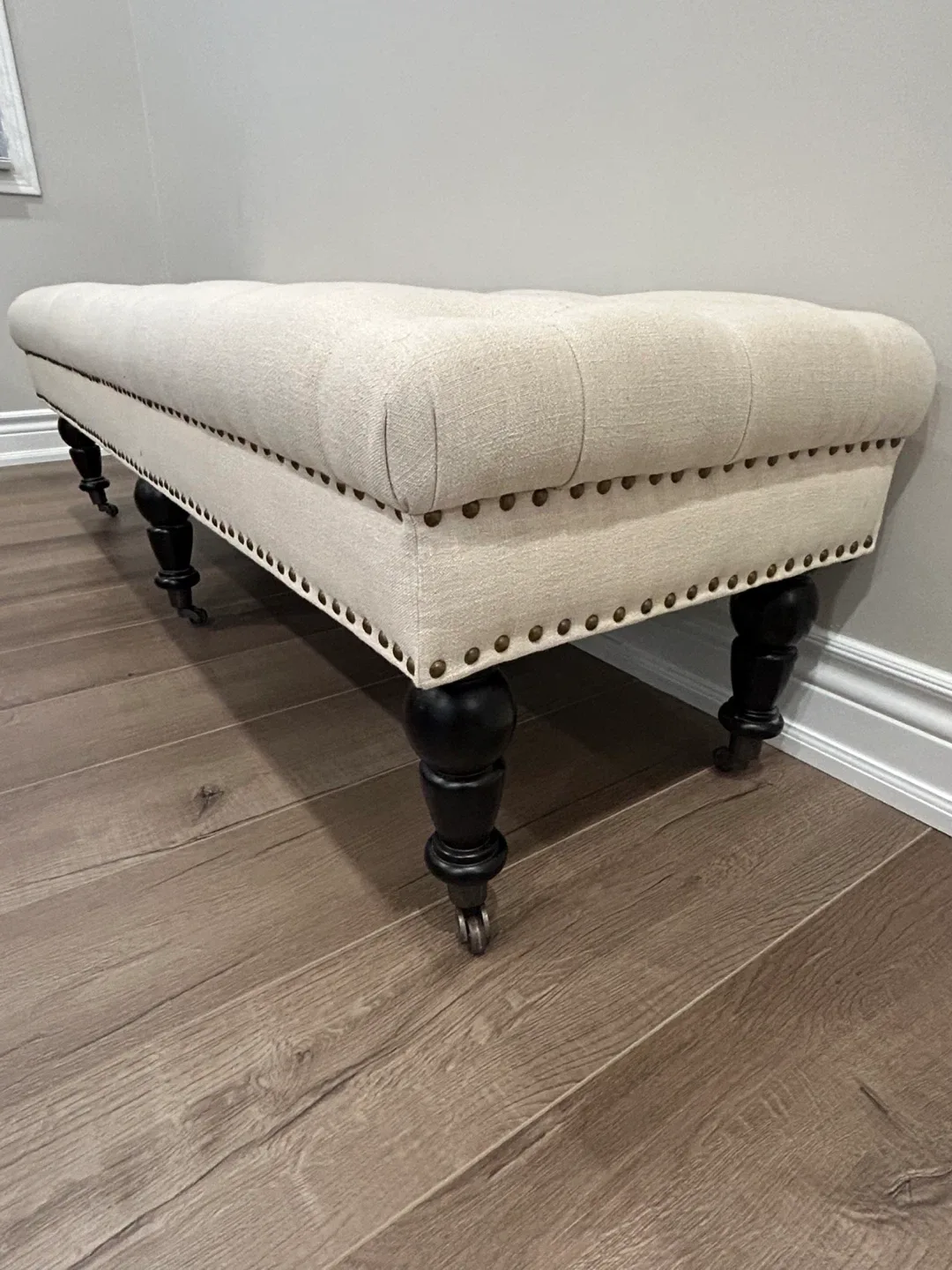 Extra Long Tufted Bench with Black Legs image indicator(2)