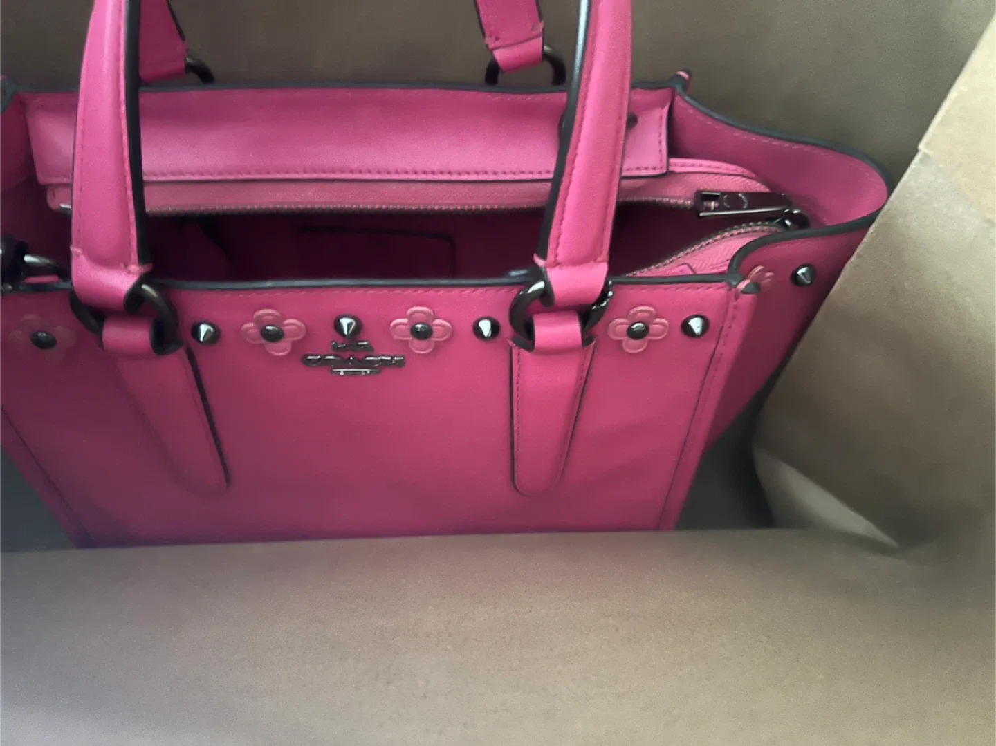Coach Pink/brand new image indicator(5)