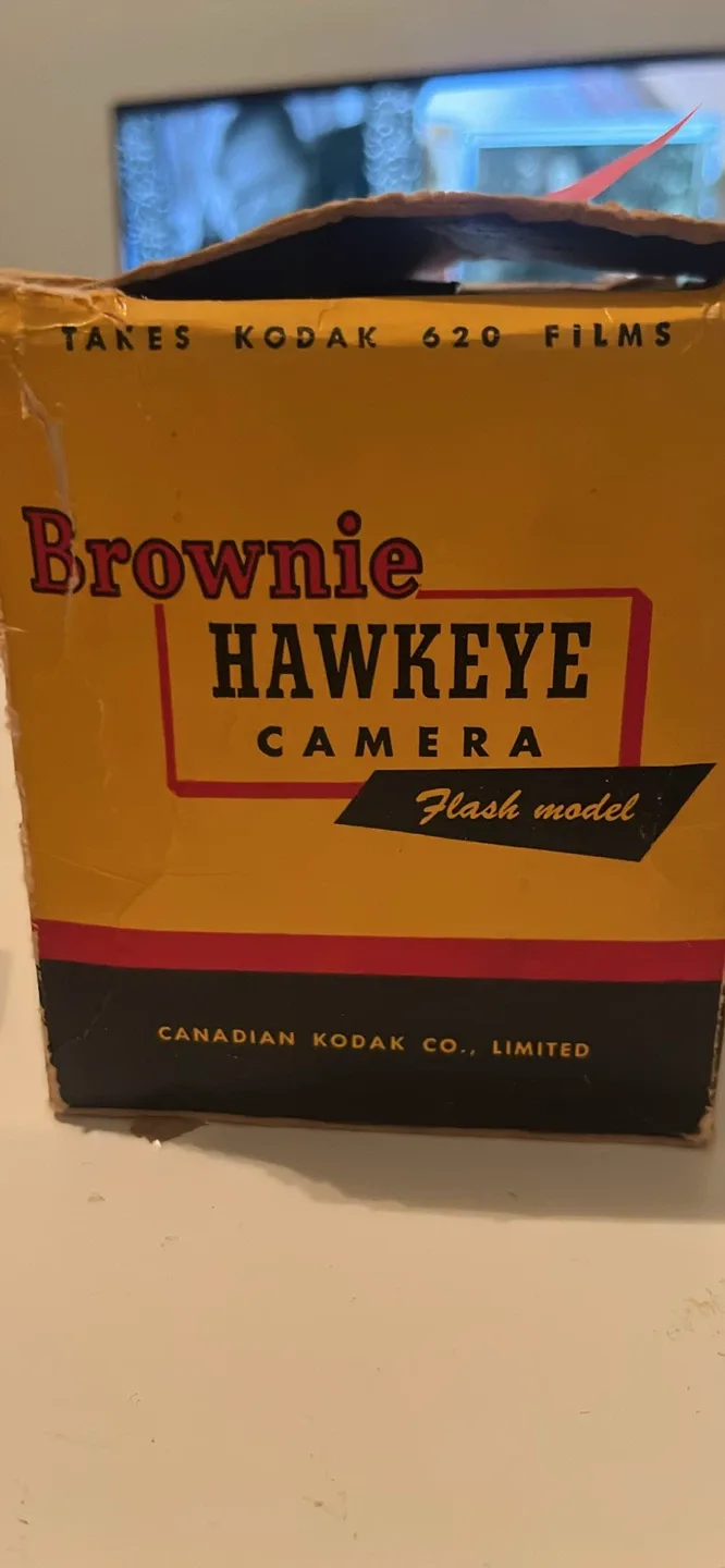 1950 Vintage Brownie Hawkeye Camera with Flash image indicator(9)