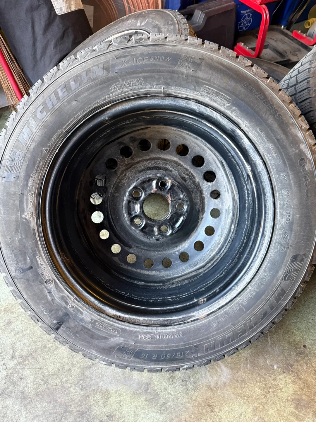 215/60R16 MICHELIN X-ICE SNOW TIRES ON RIMS image indicator(4)