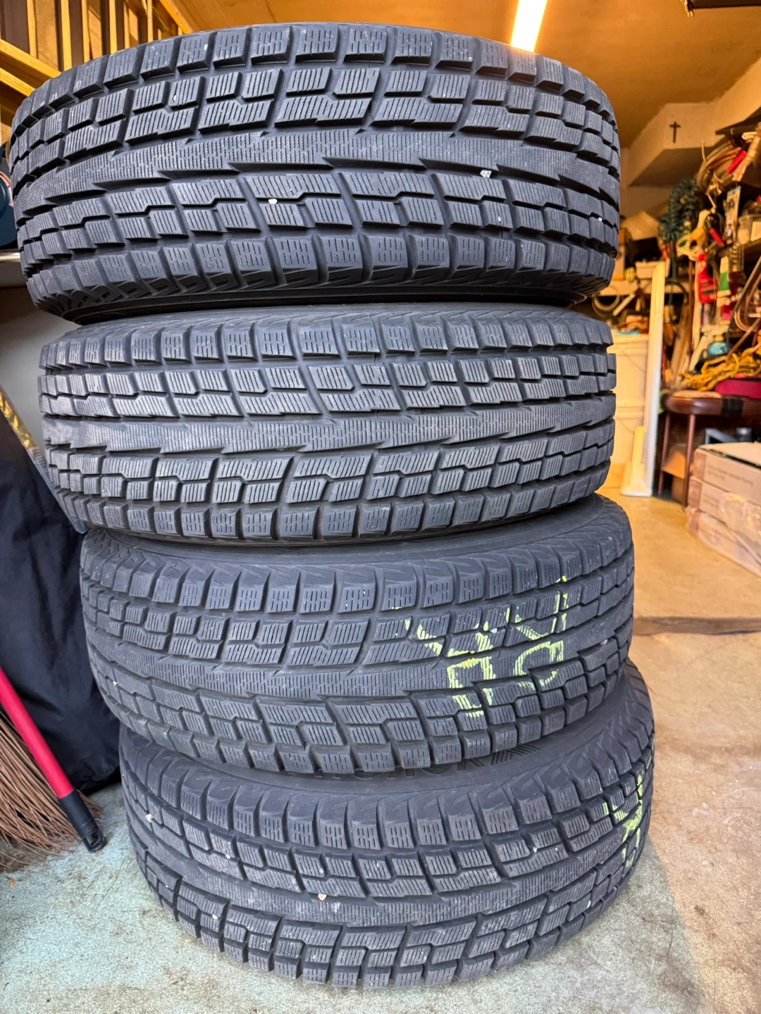 215/70R16 YOKOHAMA ICEGUARD WINTER TIRES ON RIMS - photo 2