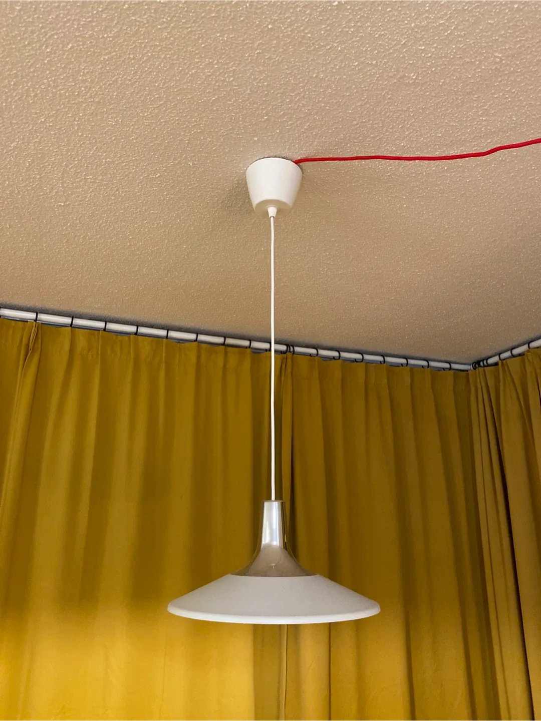 White Pendant Lamp thumbnail