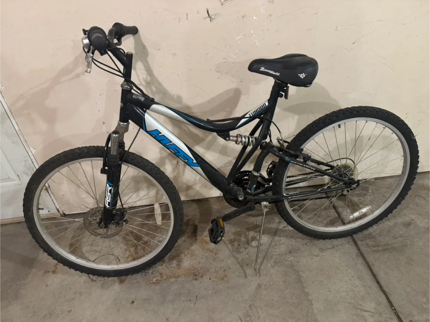 Huffy Dual Suspension Mountain Bike with Front Disk Brakes thumbnail