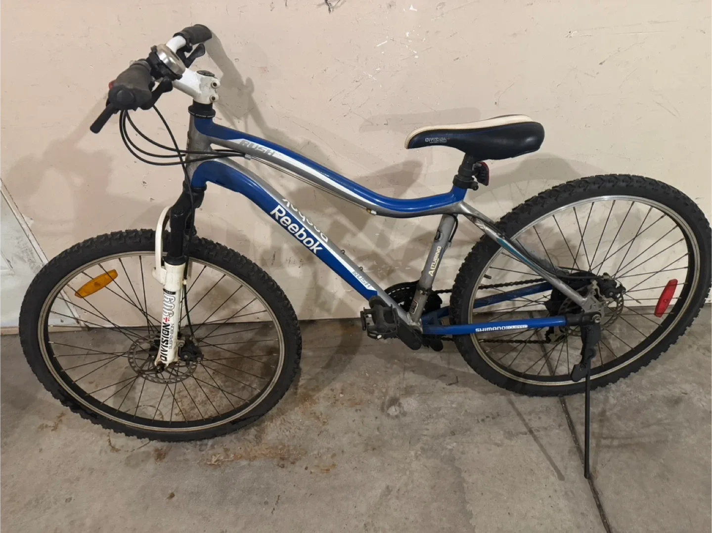 Reebok Aluminum Mountain Bike with DiskBrakes thumbnail