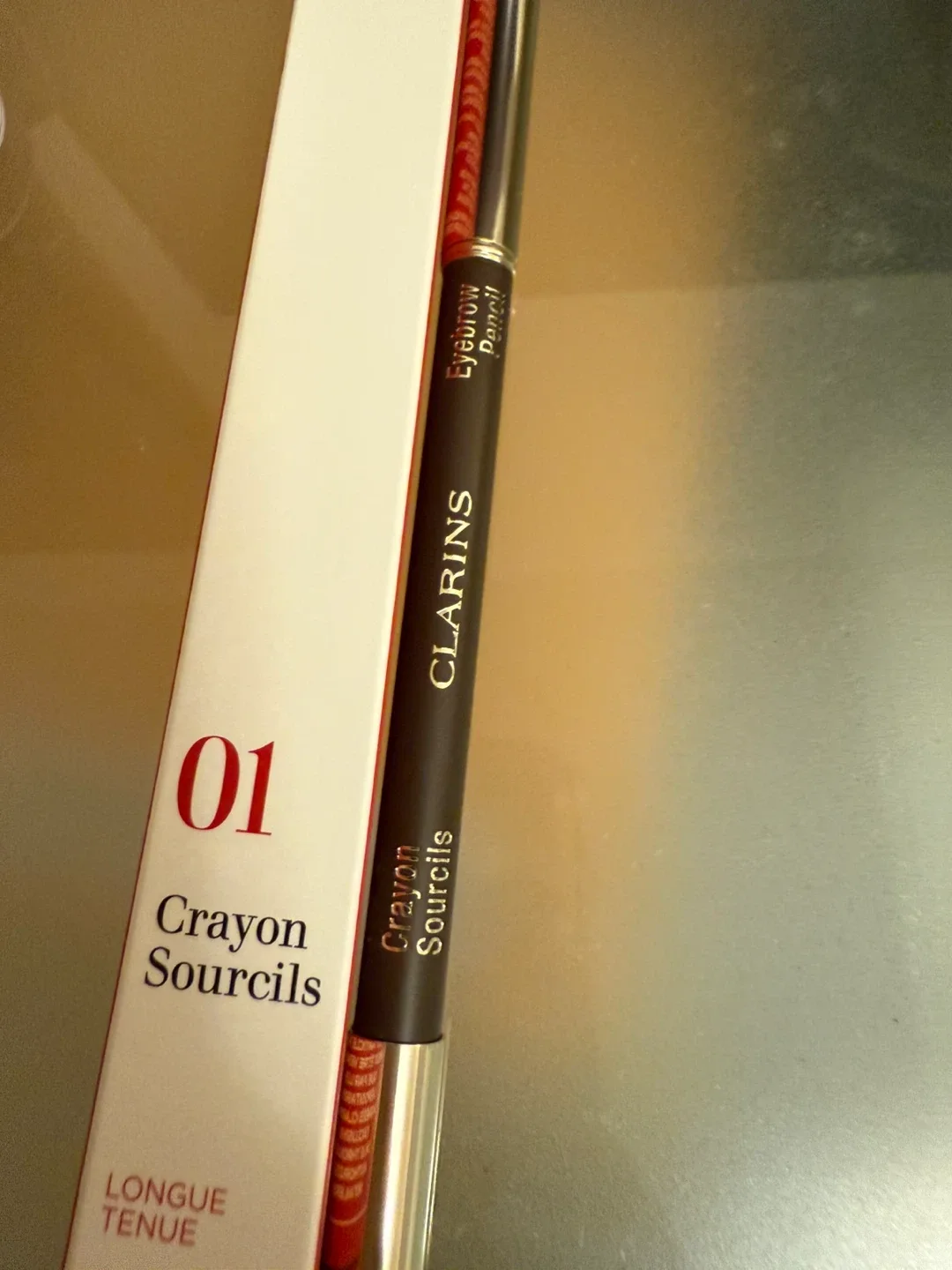 Clarins Crayon Sourcils Eyebrow Pencil - 01 image indicator(3)