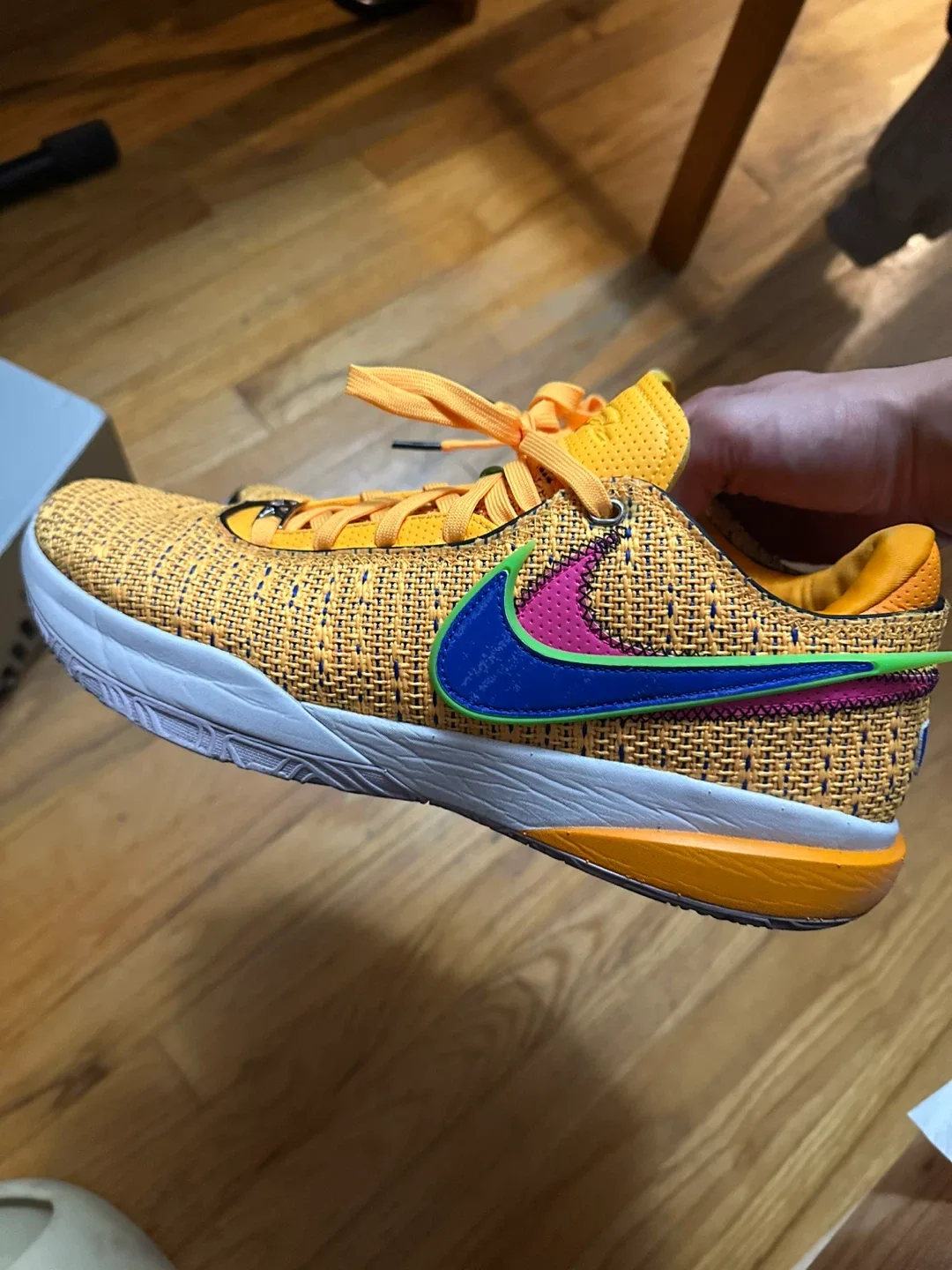 Nike LeBron XX "Laser Orange" Size 11 image indicator(2)