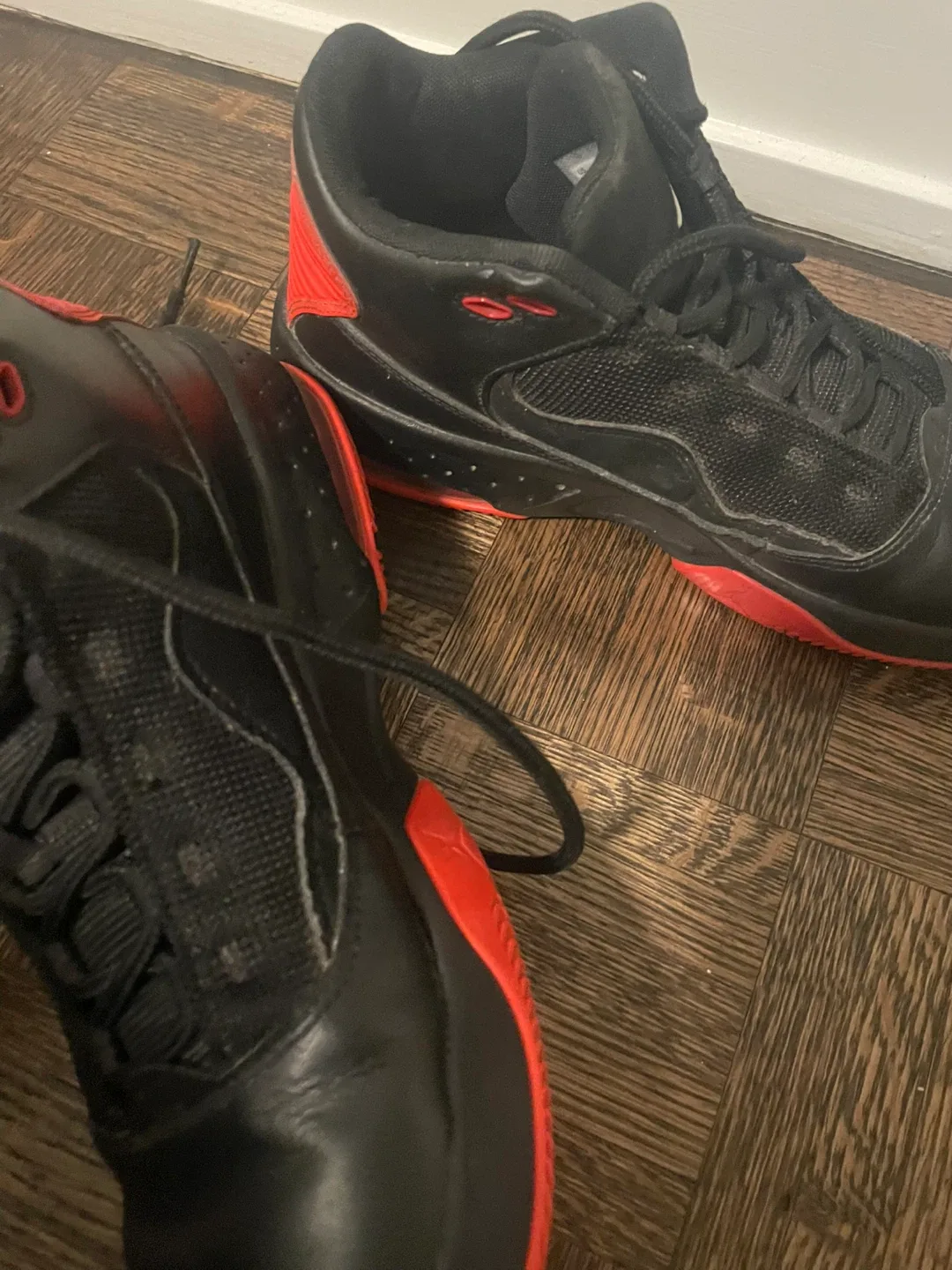 Jordan Black/Red image indicator(3)