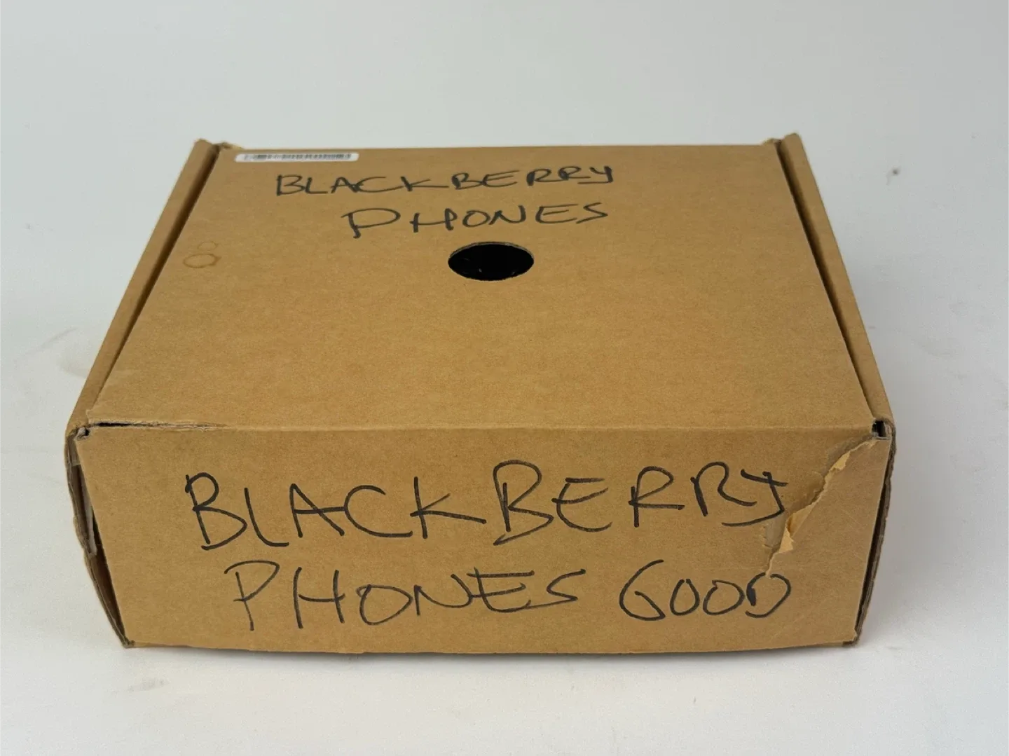 Box of 20+ Working vintage Blackberry Phones image indicator(2)