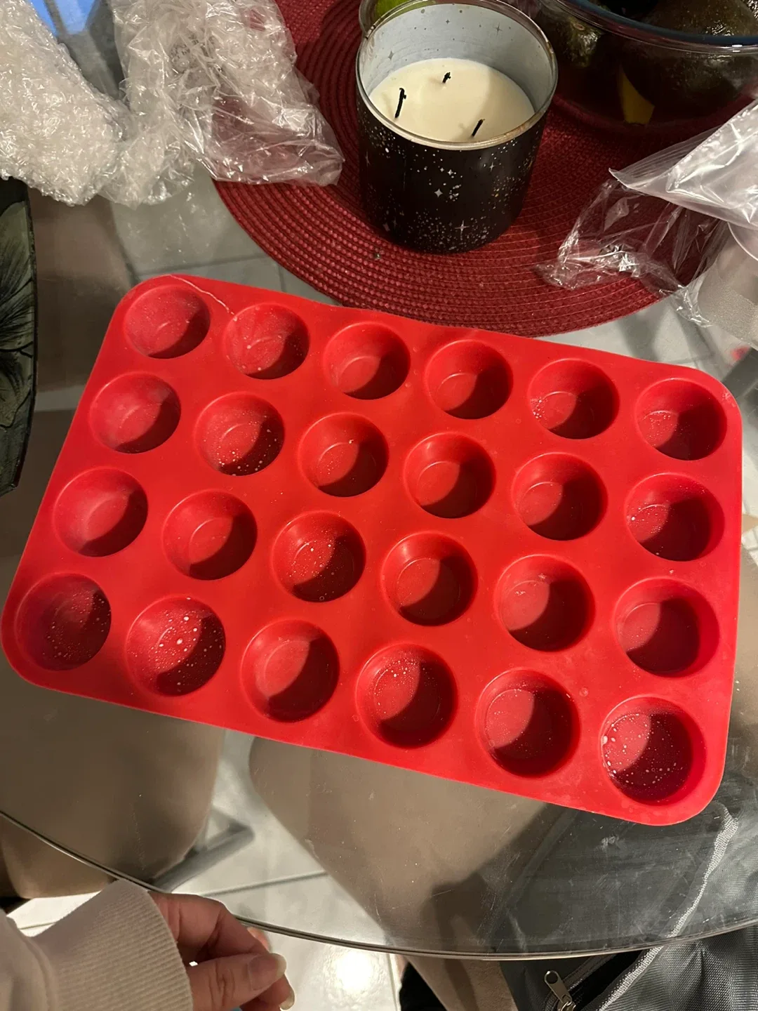 Silicone Muffin Pan thumbnail