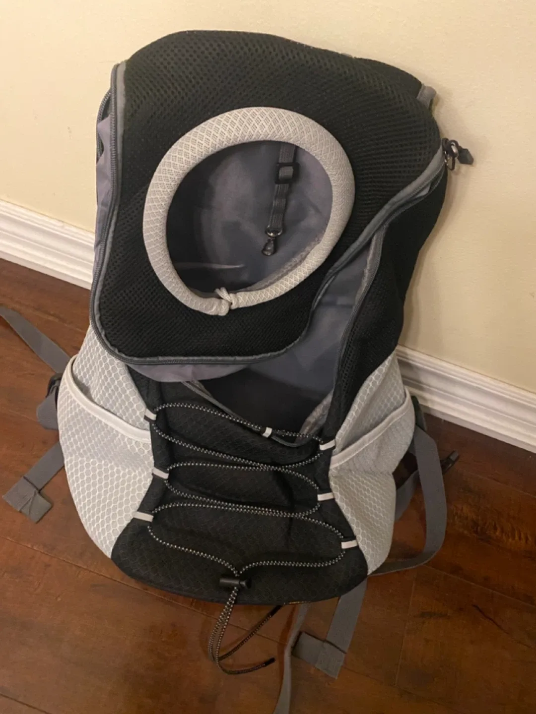 Backpack - Black & Grey for pets image indicator(3)