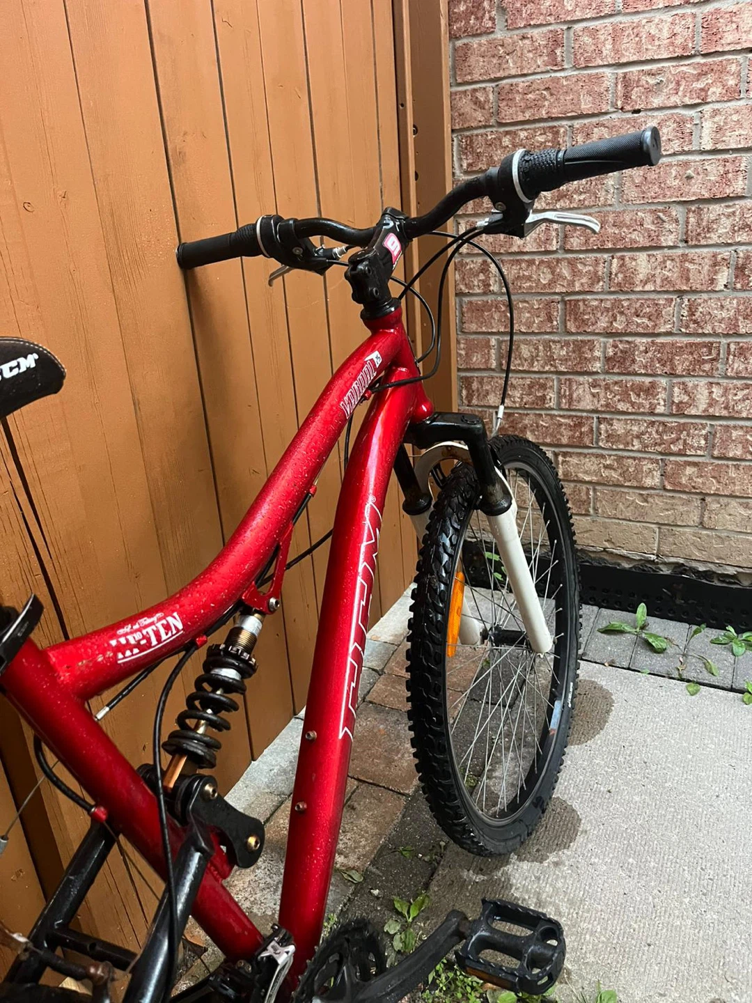 Ccm vandal 26 inch mountain bike - photo 2