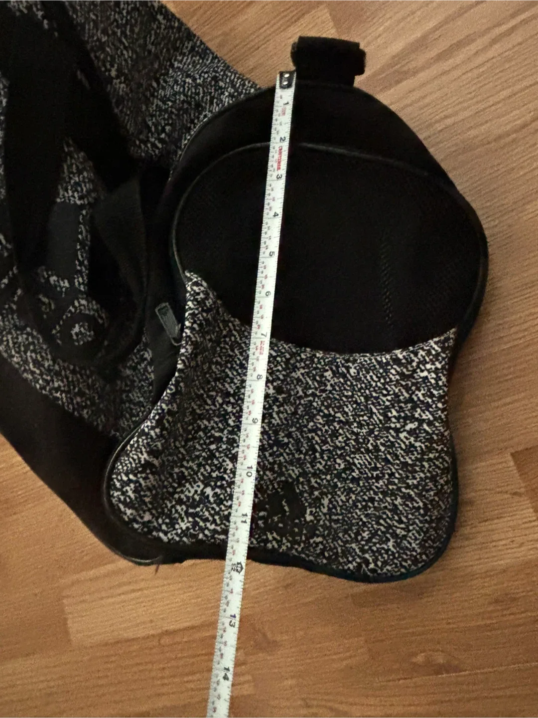 Adidas Duffle Bag (no shoulder strap and is price accordingly) image indicator(8)