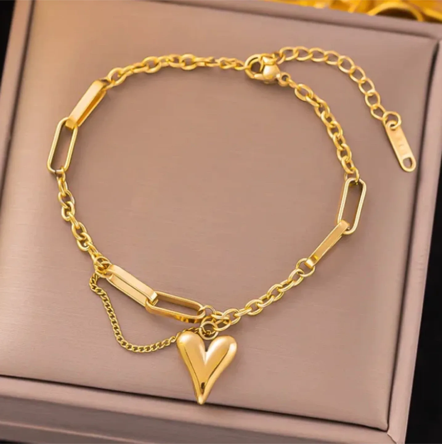 Brand New Bracelet Gold-Plated Non-Tarnish image indicator(2)