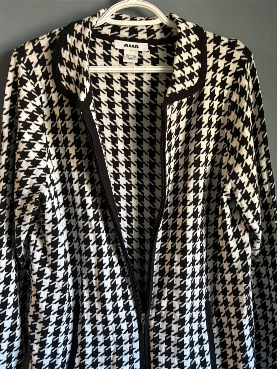 Alia Houndstooth Cardigan - Size M image indicator(8)