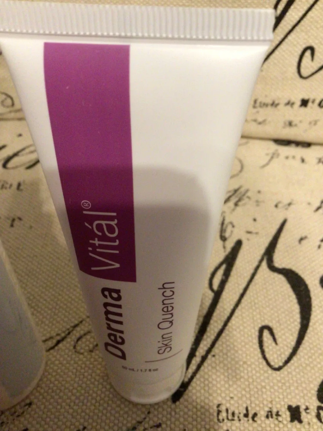 DermaVitál Skincare Set with DermaWand Pro image indicator(2)