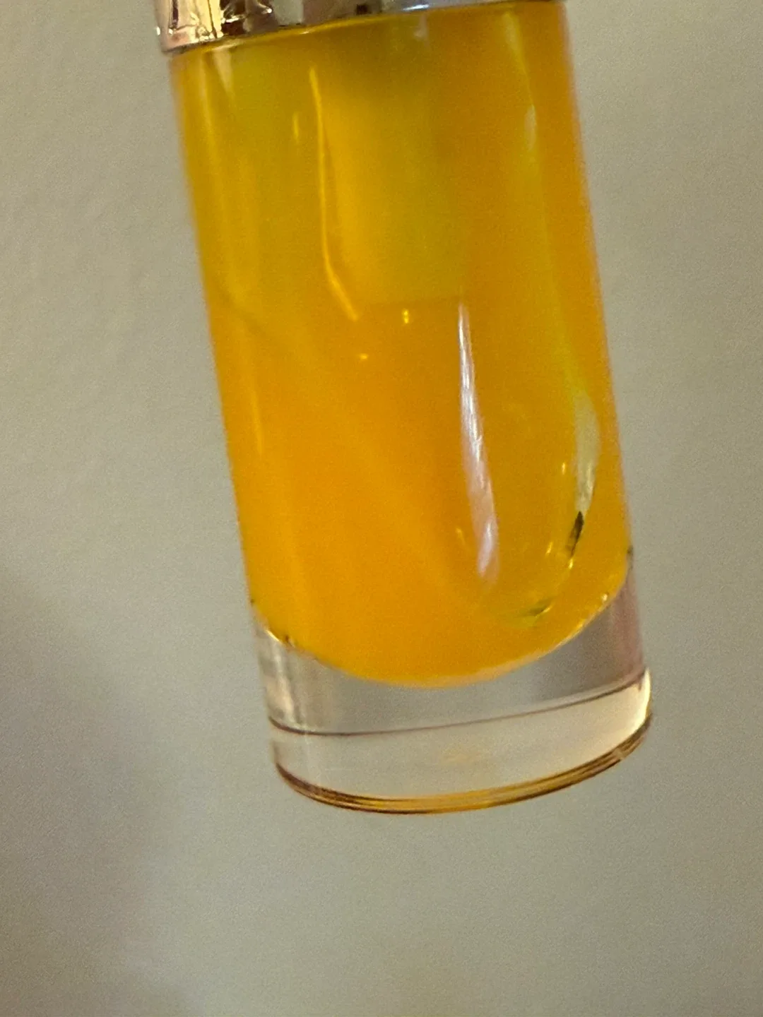 Clarins Paris Lip Comfort Oil - Joyful Yellow image indicator(3)