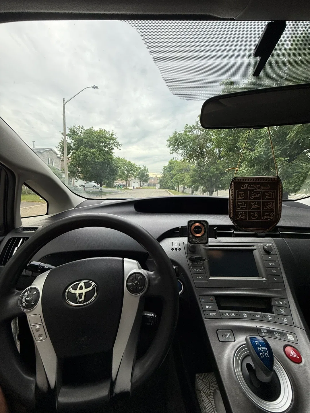 2012 Toyota Prius hybrid image indicator(7)