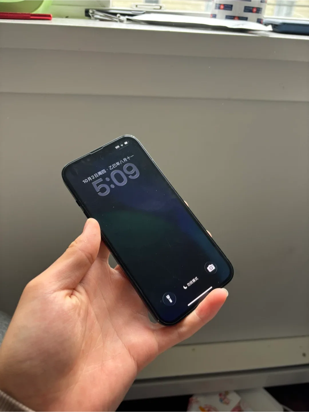 iPhone 13 - 128gb image indicator(2)