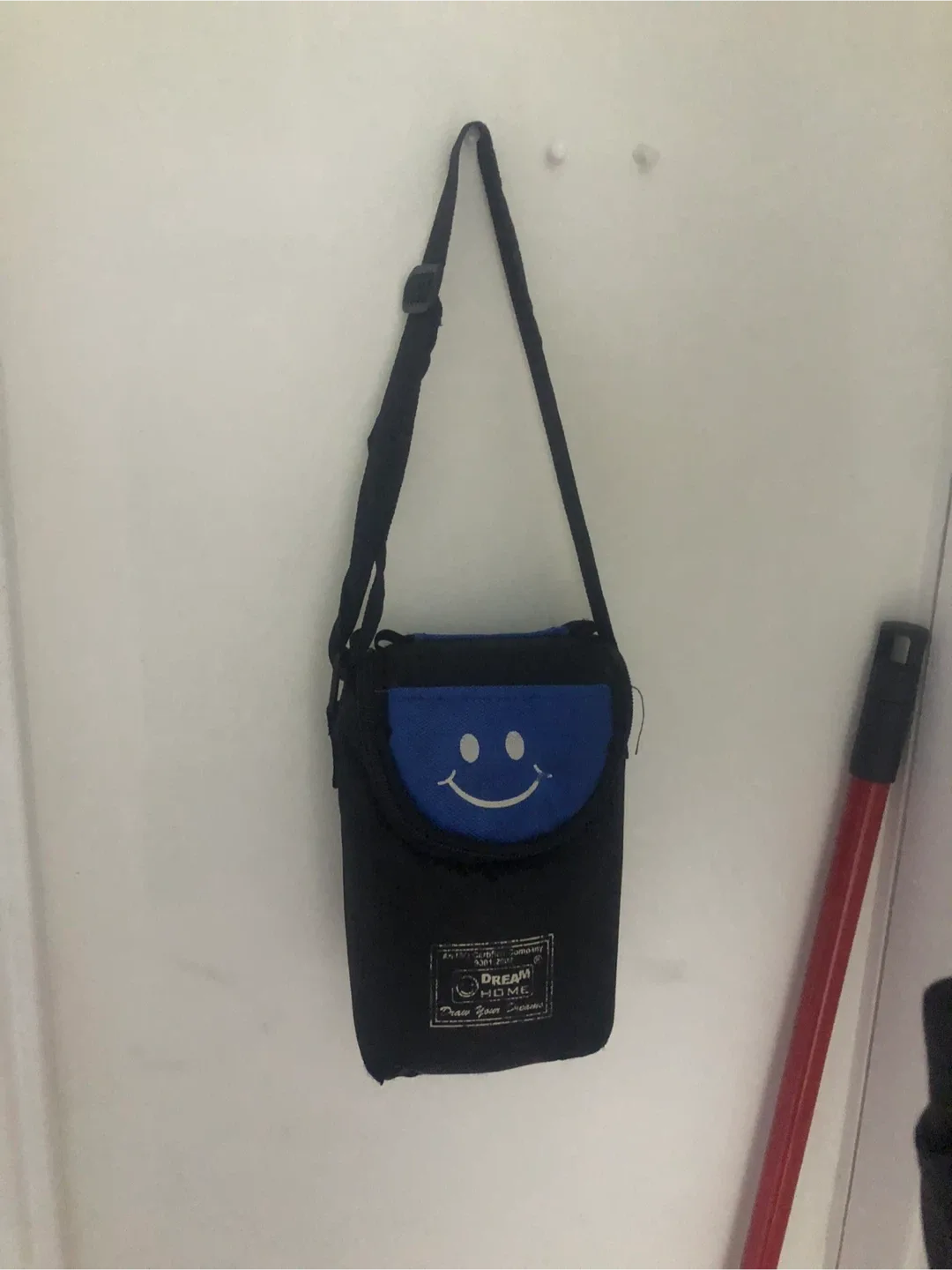 Dream Home Black lunch Bag thumbnail