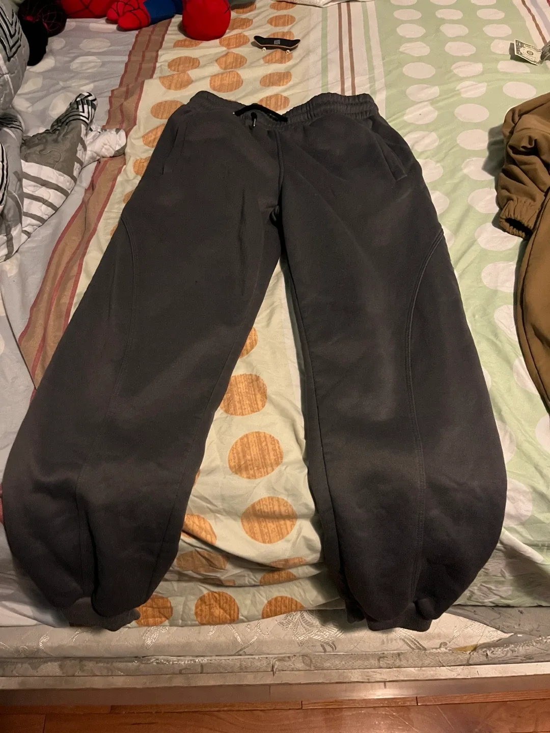 Cargo Sweatpants - Brown and Gray (Large) image indicator(2)